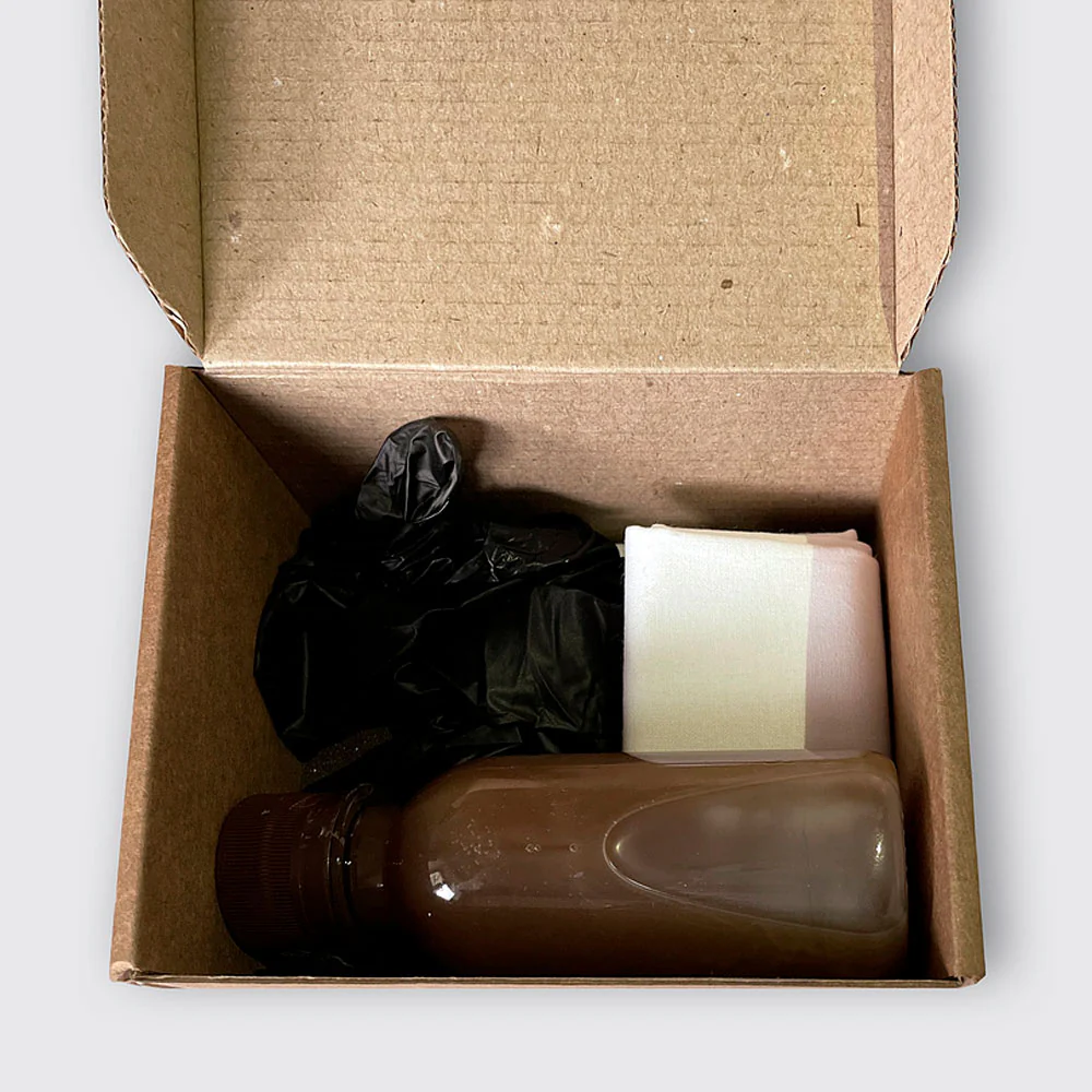Kit con aceite para cuidar muebles de madera maciza - Image 2