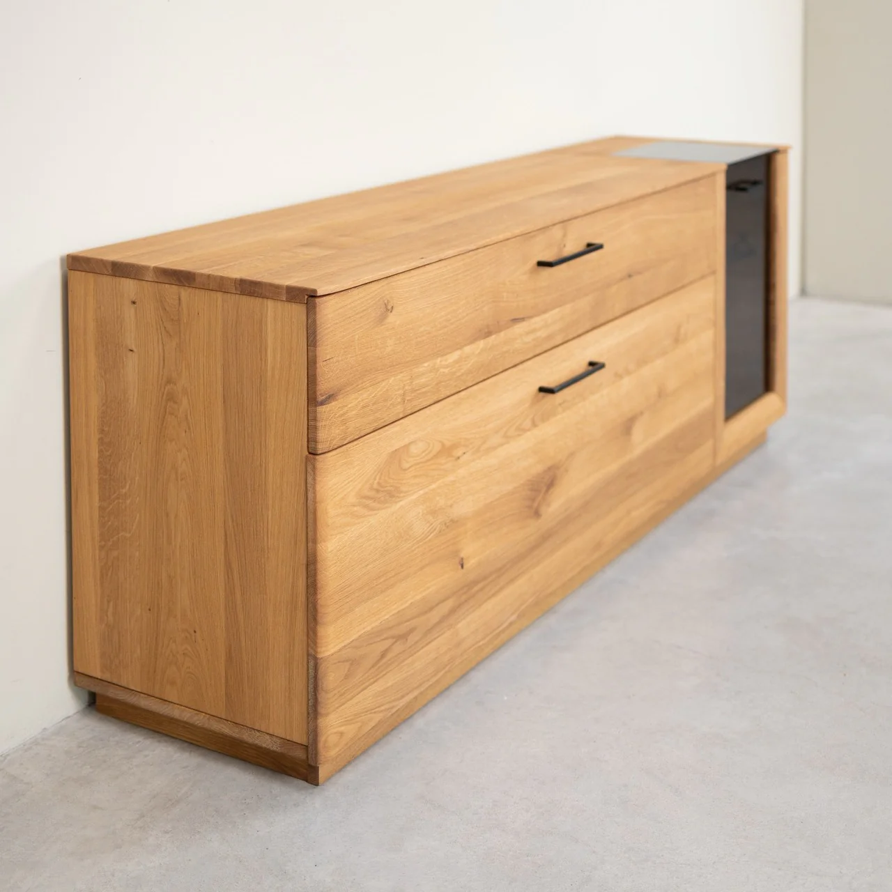 Aparador de madera maciza roble Arvik 3 | NordicStory - Image 5