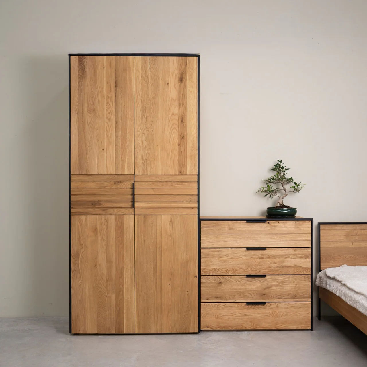Armario con 2 puertas de madera maciza roble Runa | NordicStory - Image 7