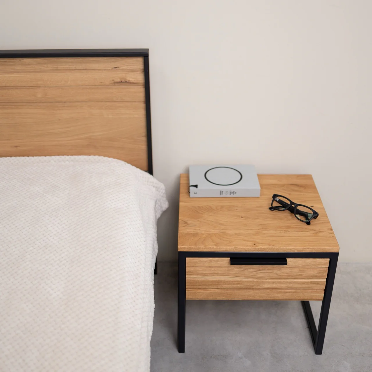 Cama de madera maciza roble Runa | NordicStory - Image 3