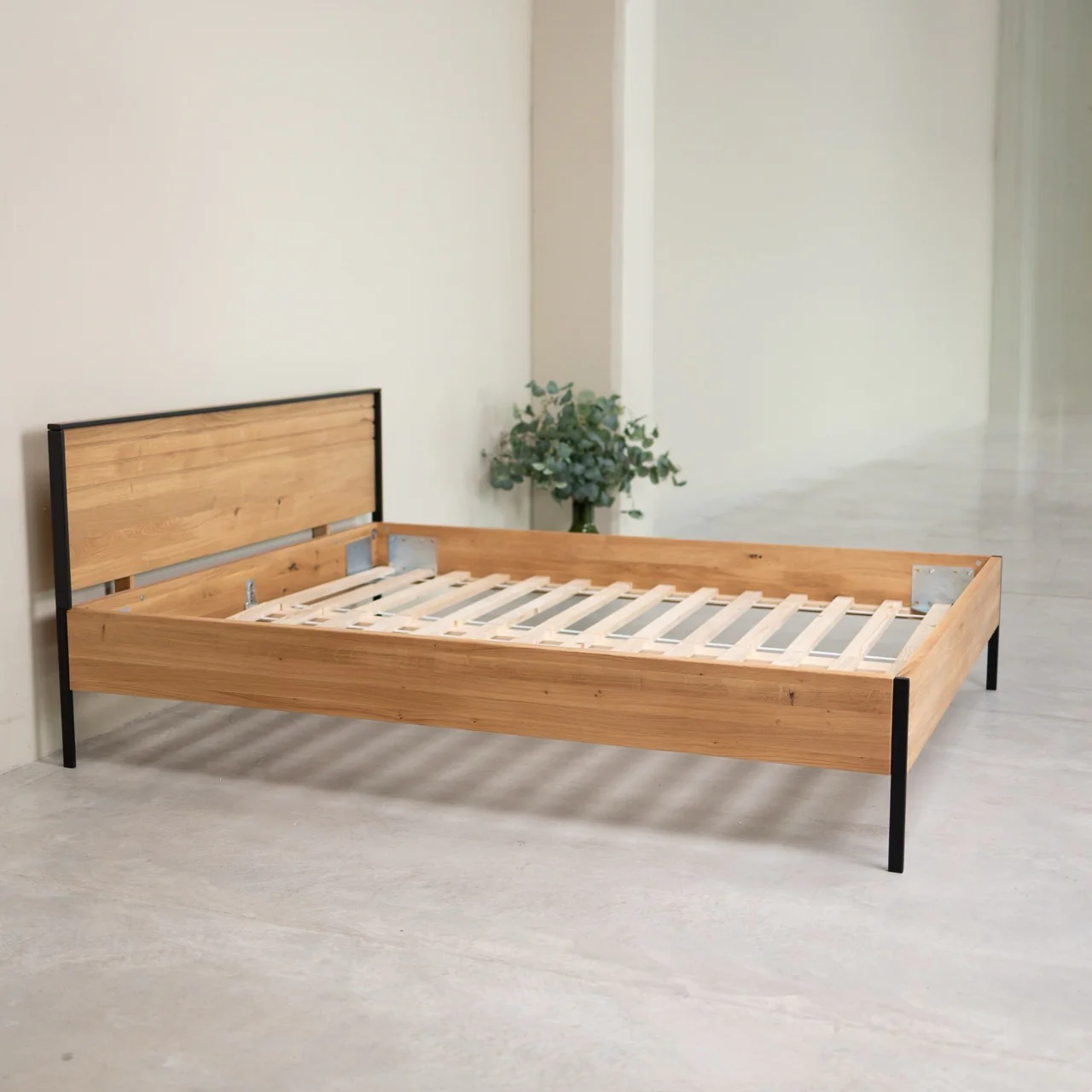 Cama de madera maciza roble Runa | NordicStory - Image 5
