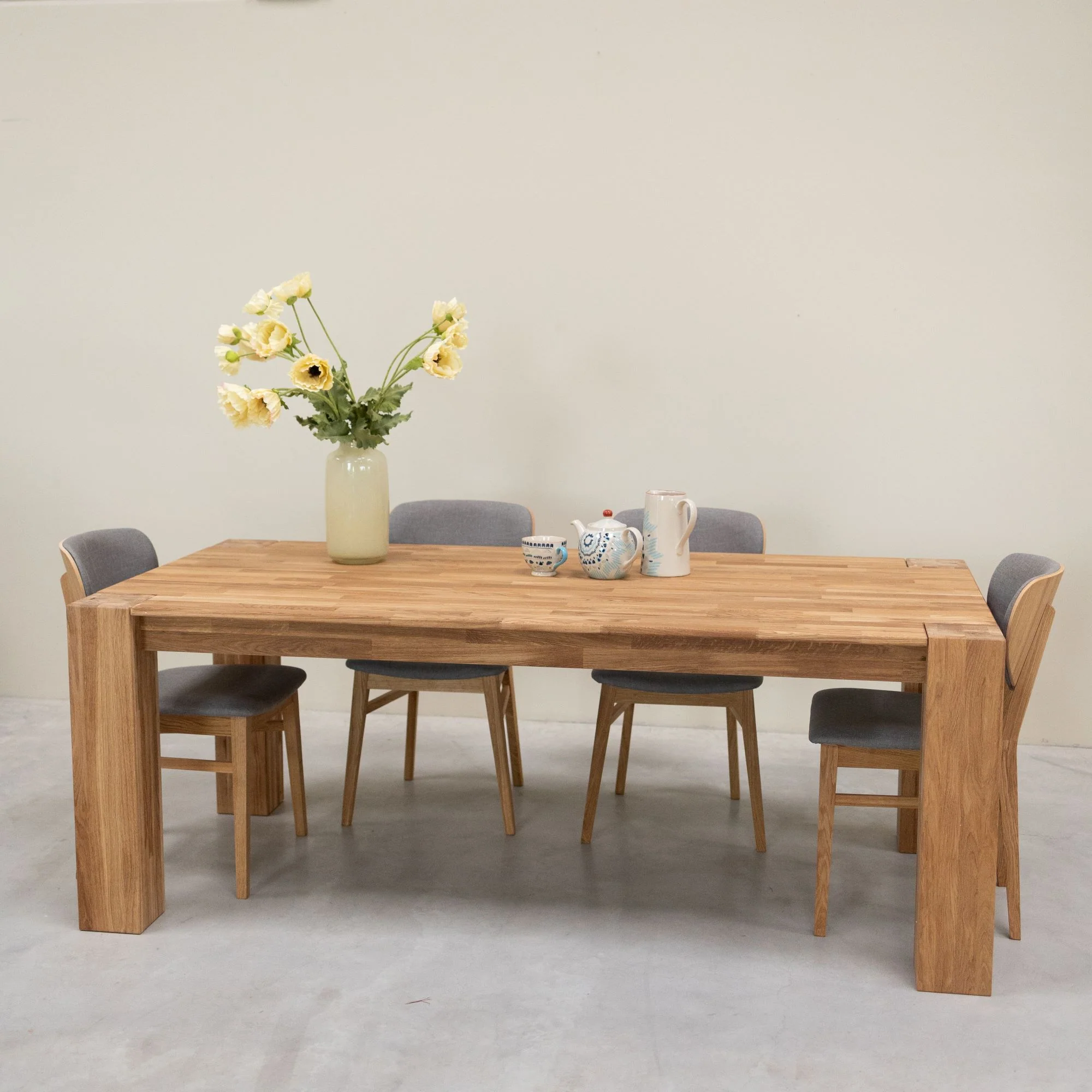 Mesa de comedor de madera maciza de roble Mauritz 3 | NordicStory - Image 3