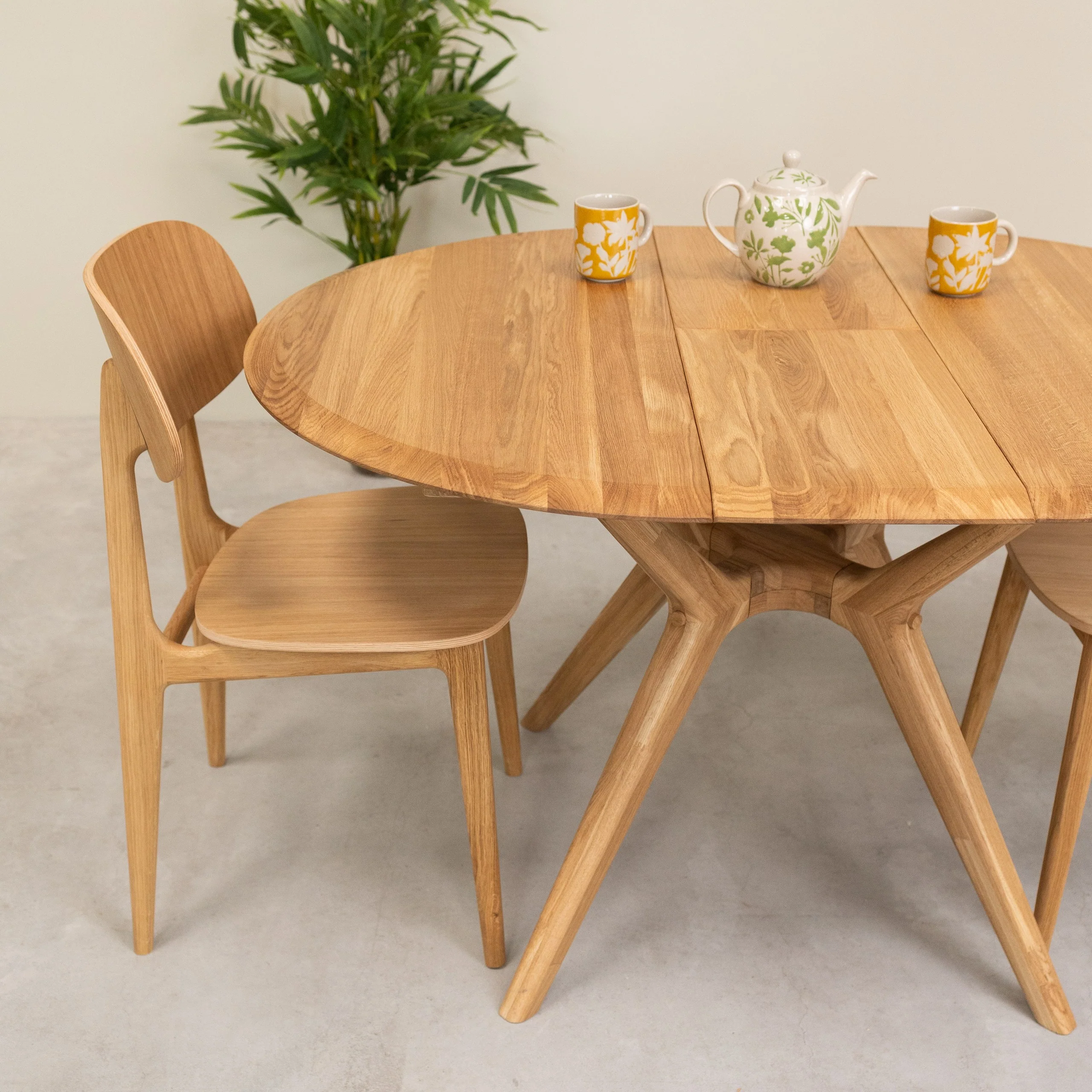Mesa de comedor redonda y extensible de madera maciza roble Carmen | NordicStory - Image 16