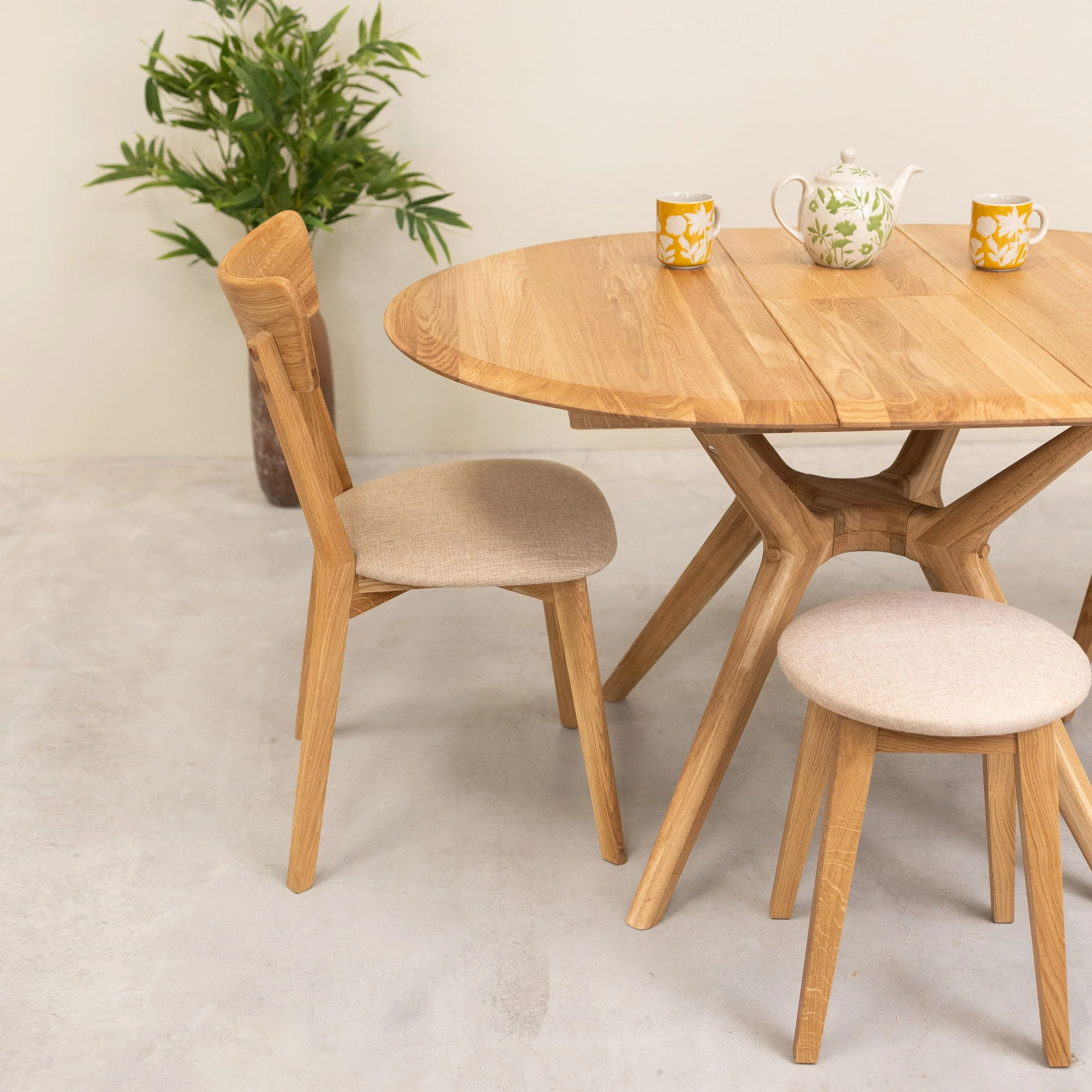 Mesa de comedor redonda y extensible de madera maciza roble Carmen | NordicStory - Image 17