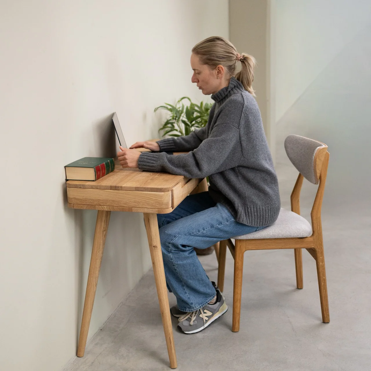 Mesa escritorio tocador de madera maciza de roble Escandi Atelier | NordicStory - Image 13