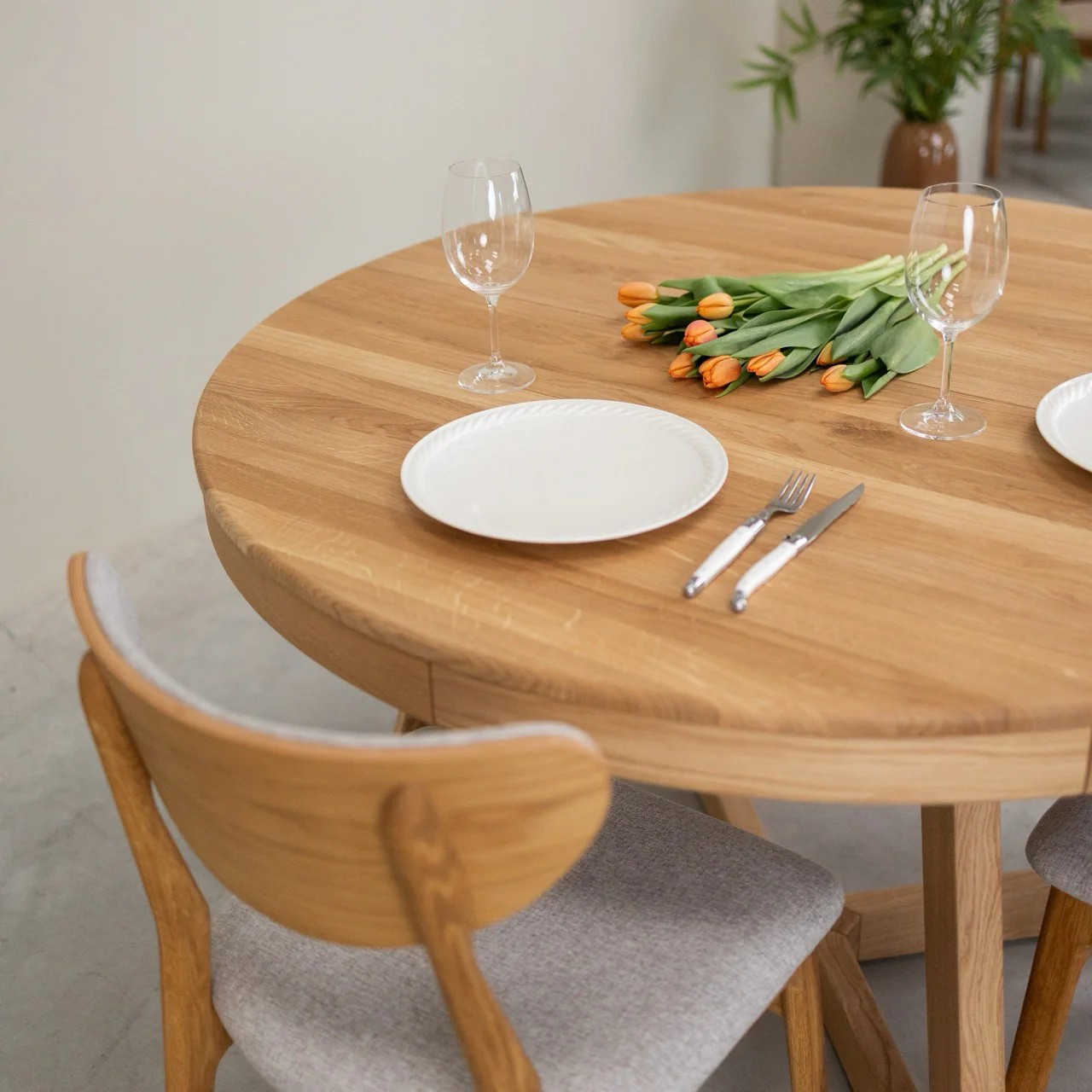 Mesa extensible de comedor de madera maciza de roble Escandi Atelier | NordicStory - Image 16