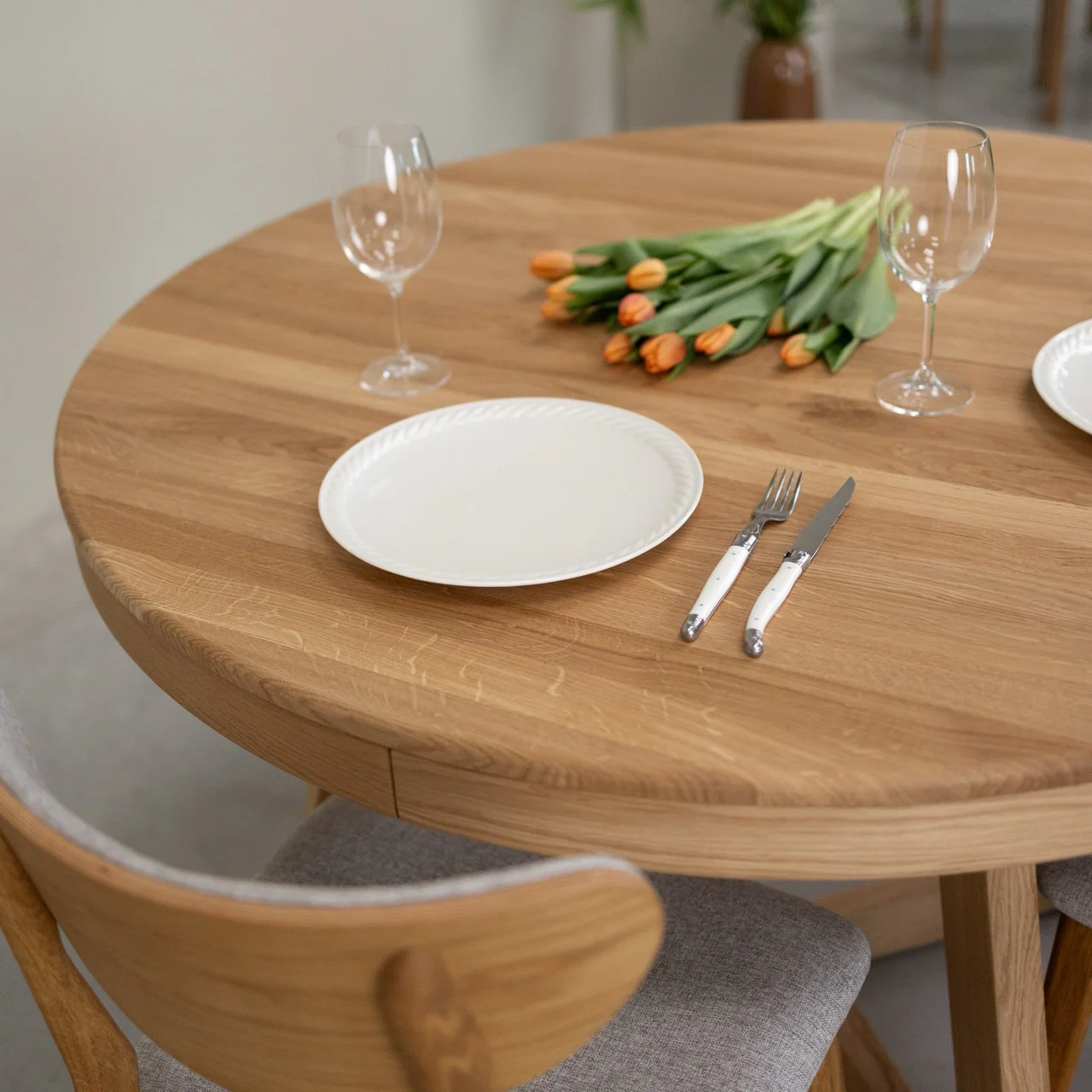 Mesa extensible de comedor de madera maciza de roble Escandi Atelier | NordicStory - Image 25