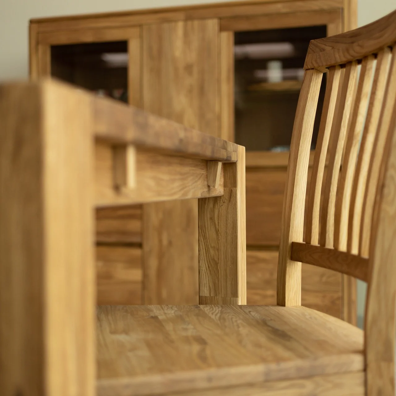 Mesa extensible de comedor de madera maciza de roble Mauritz 1 | NordicStory - Image 10