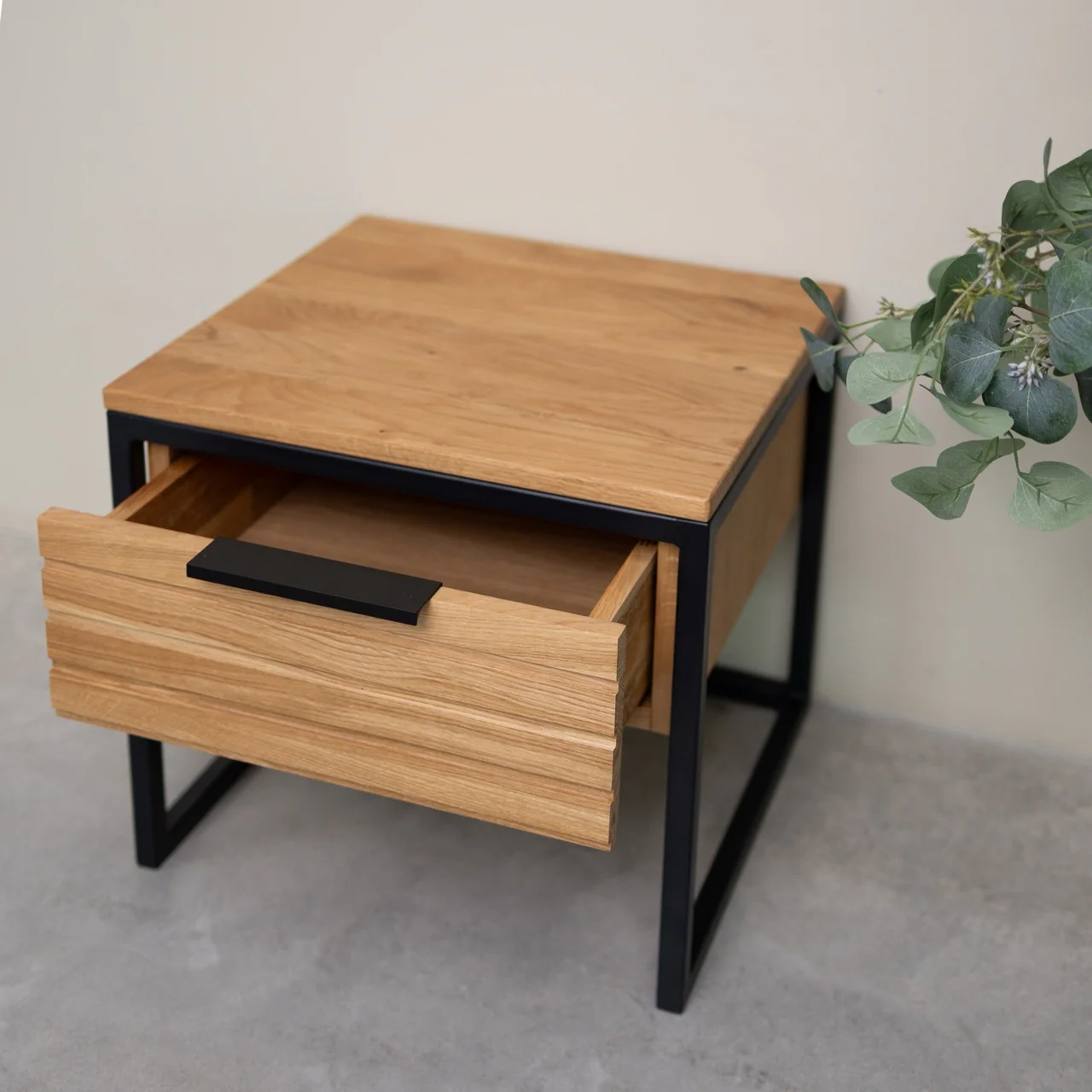 Mesita de noche de madera maciza de roble Runa | NordicStory - Image 6