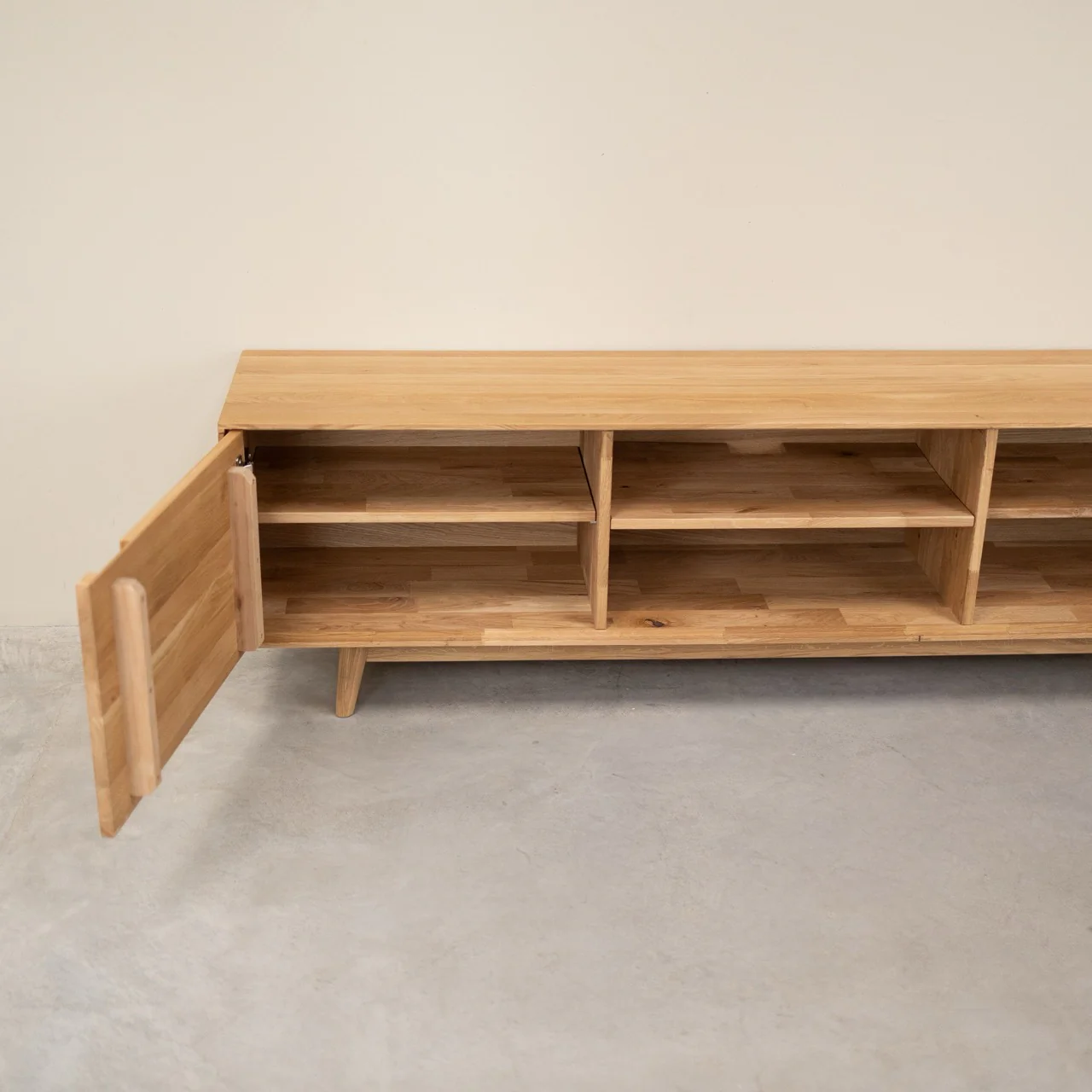 Mueble de TV de madera maciza de roble Escandi Atelier | NordicStory - Image 4