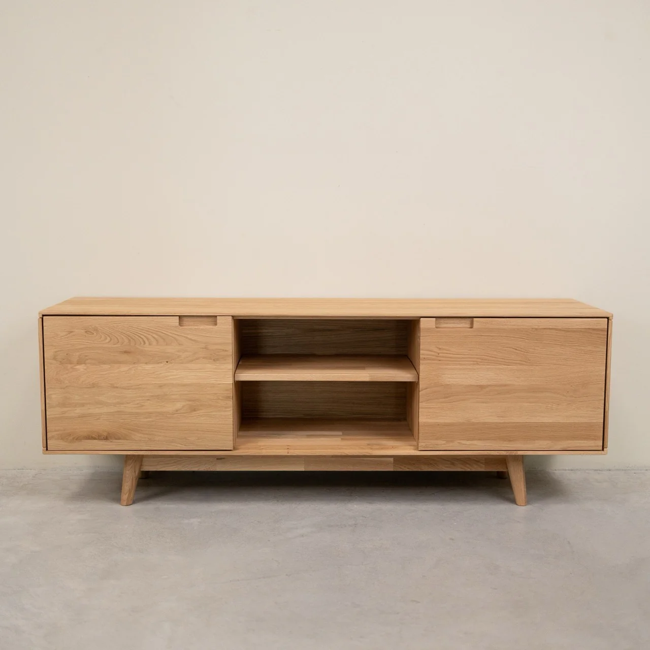 Mueble de TV de madera maciza de roble Escandi Atelier | NordicStory - Image 9