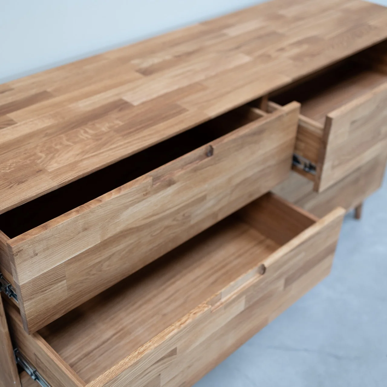 Aparador Cómoda de madera maciza roble Escandi 4 | NordicStory - Image 10
