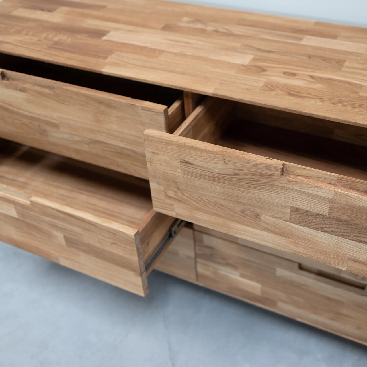 Aparador Cómoda de madera maciza roble Escandi 4 | NordicStory - Image 9