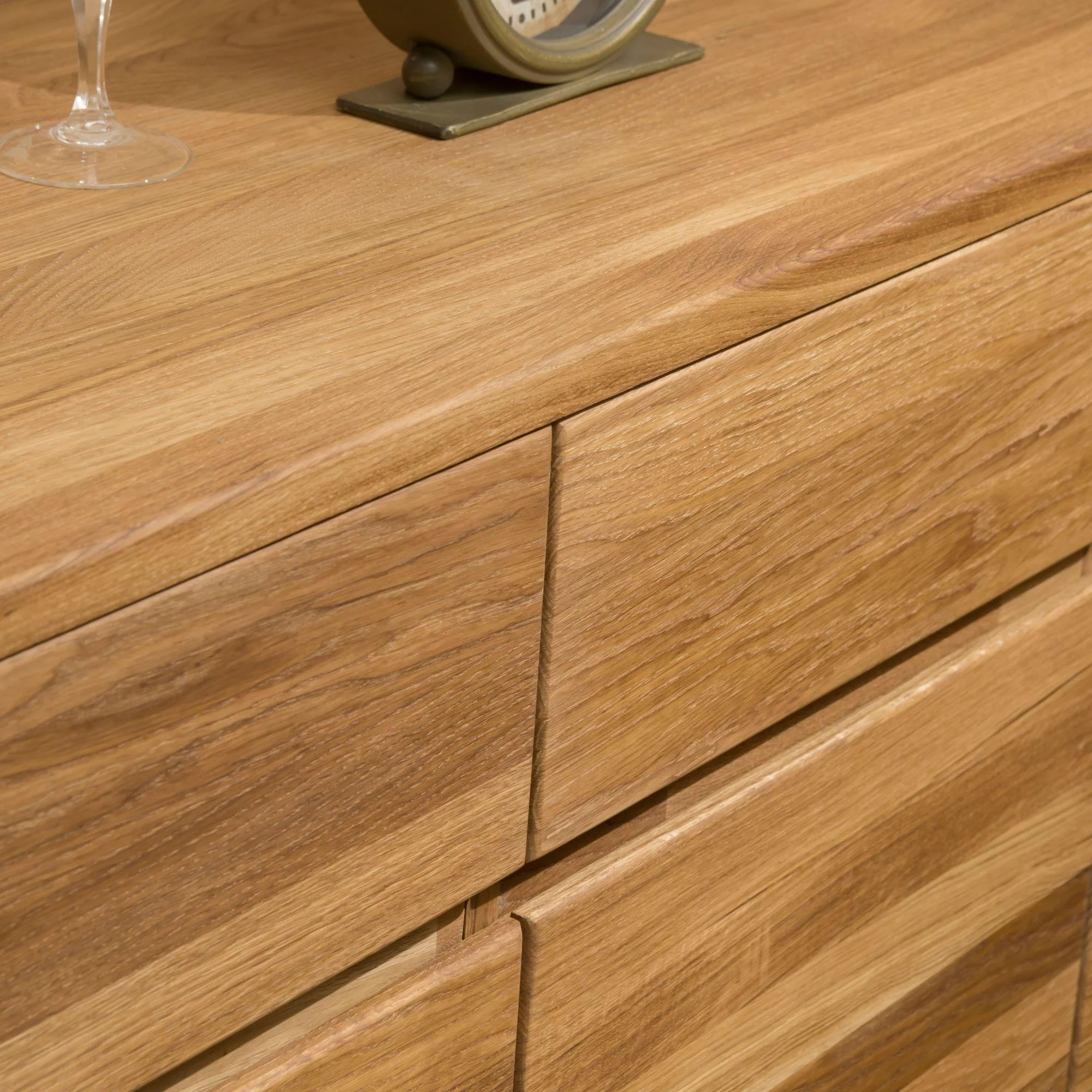 Aparador Cómoda de madera maciza de roble Elsa 3 | NordicStory - Image 8