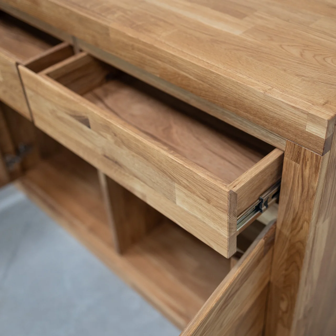Aparador Cómoda de madera maciza de roble Utah | NordicStory - Image 4