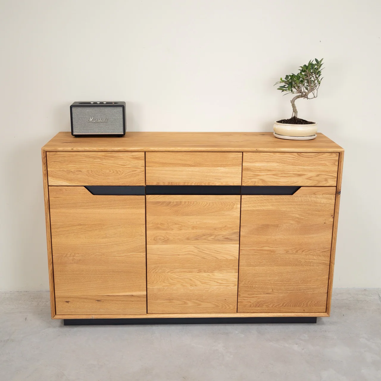 Aparador de madera maciza roble Bremen 2 | NordicStory - Image 10