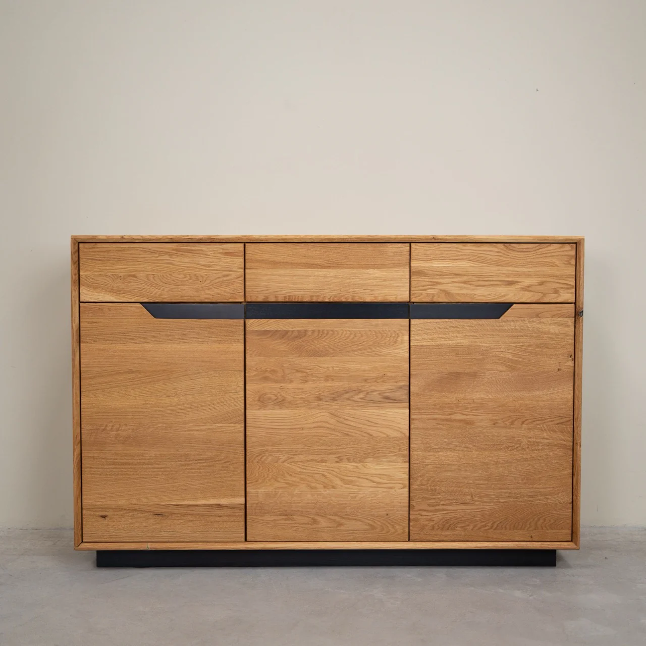Aparador de madera maciza roble Bremen 2 | NordicStory - Image 11