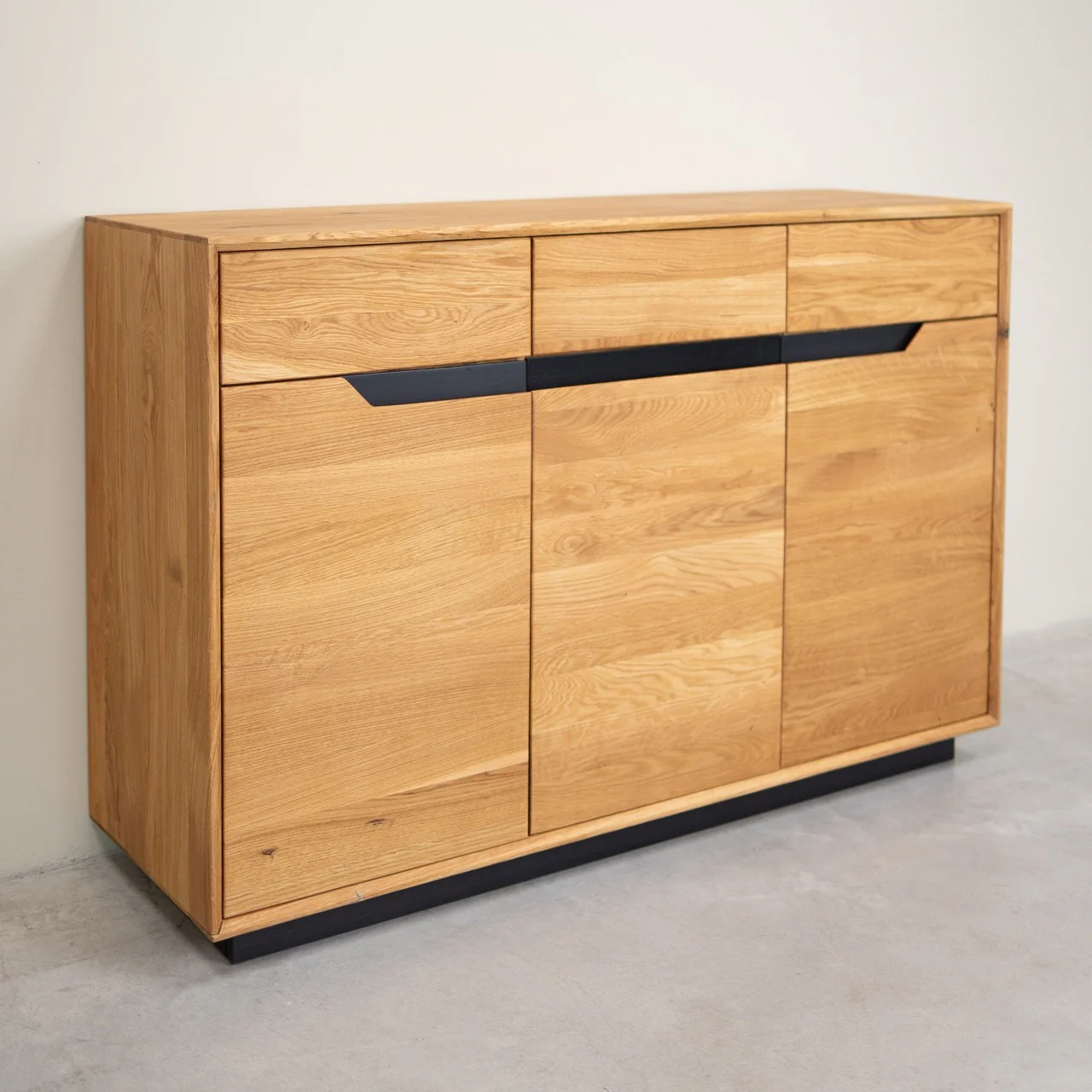Aparador de madera maciza roble Bremen 2 | NordicStory - Image 12