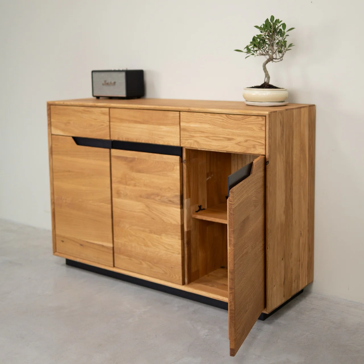Aparador de madera maciza roble Bremen 2 | NordicStory - Image 3