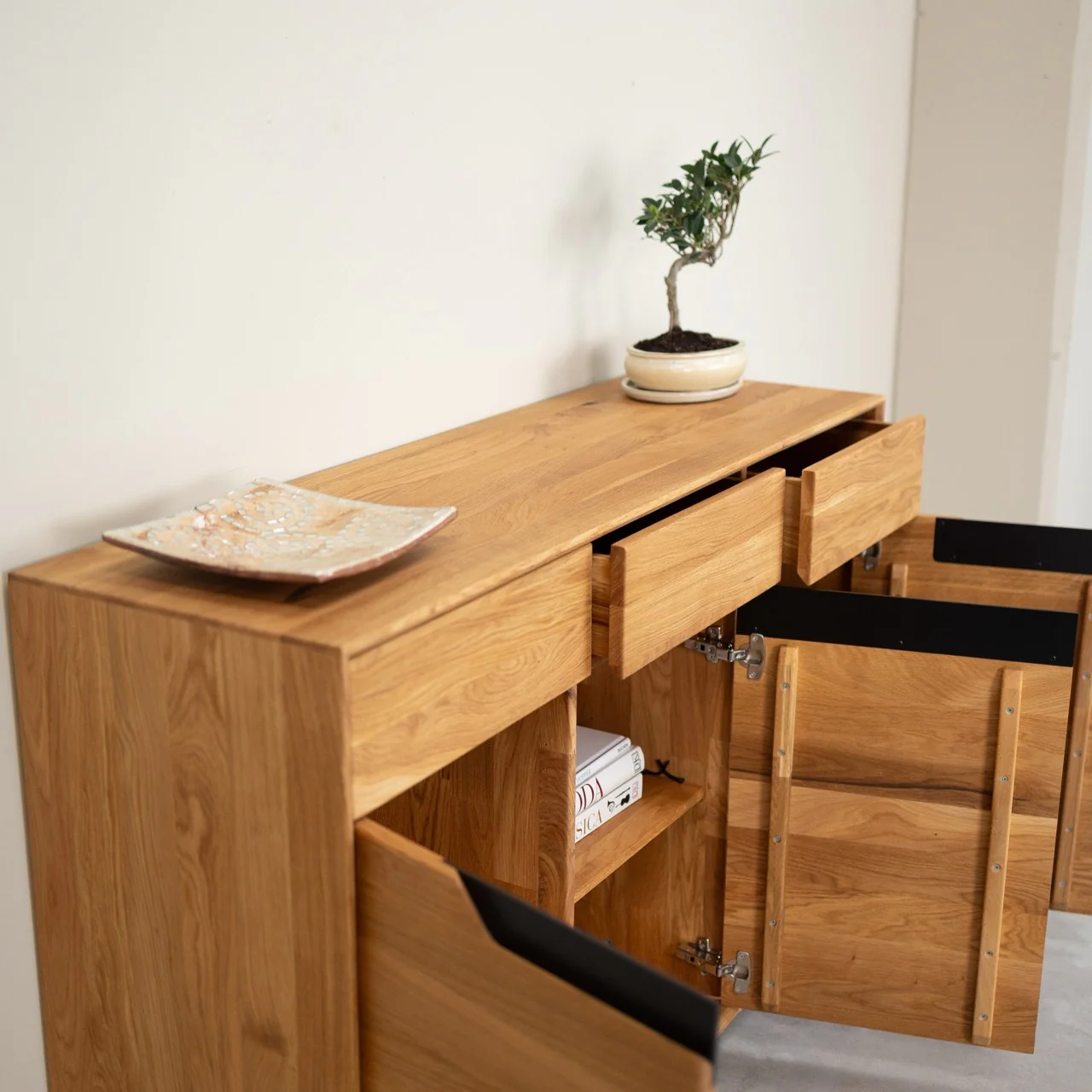 Aparador de madera maciza roble Bremen 2 | NordicStory - Image 4