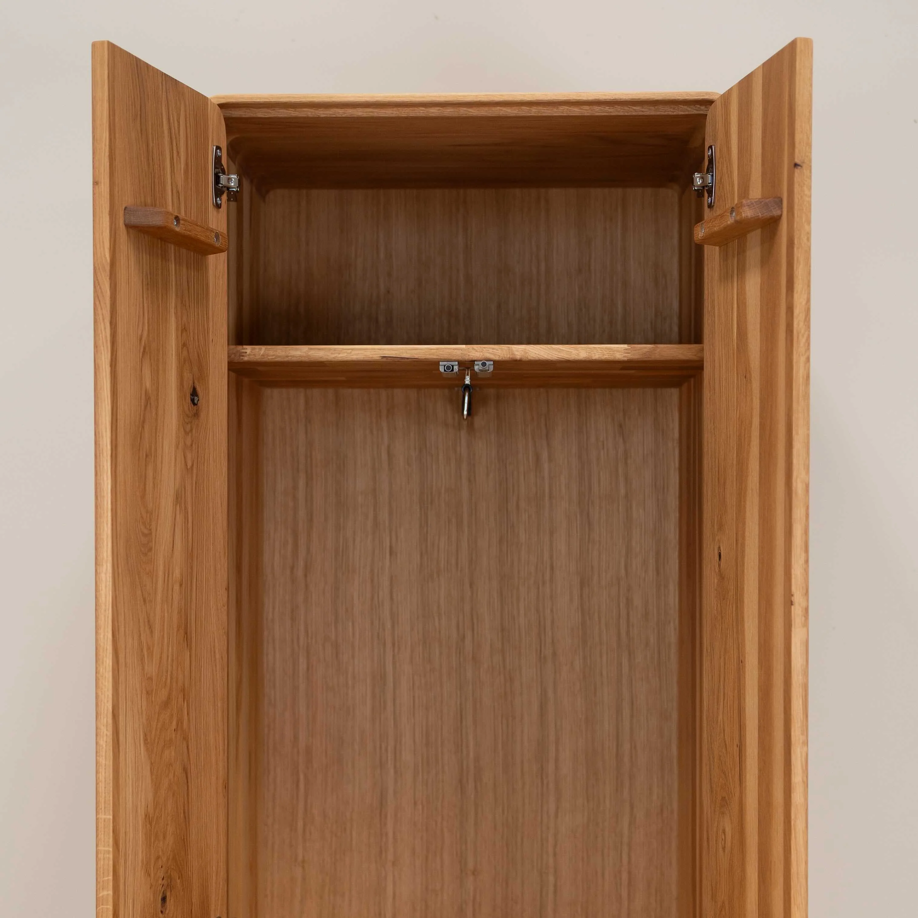 Armario de 2 puertas de madera maciza roble Geneva | NordicStory - Image 9