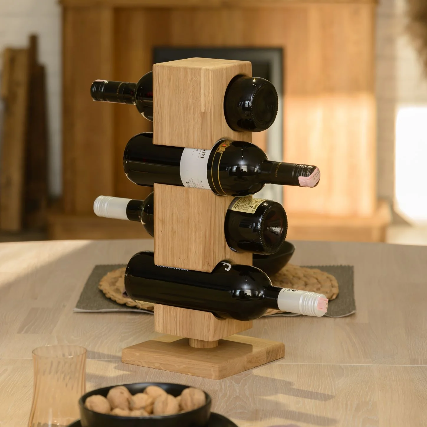 Botellero de roble Alma, puesto de vinos para 4 botellas | NordicStory - Image 4
