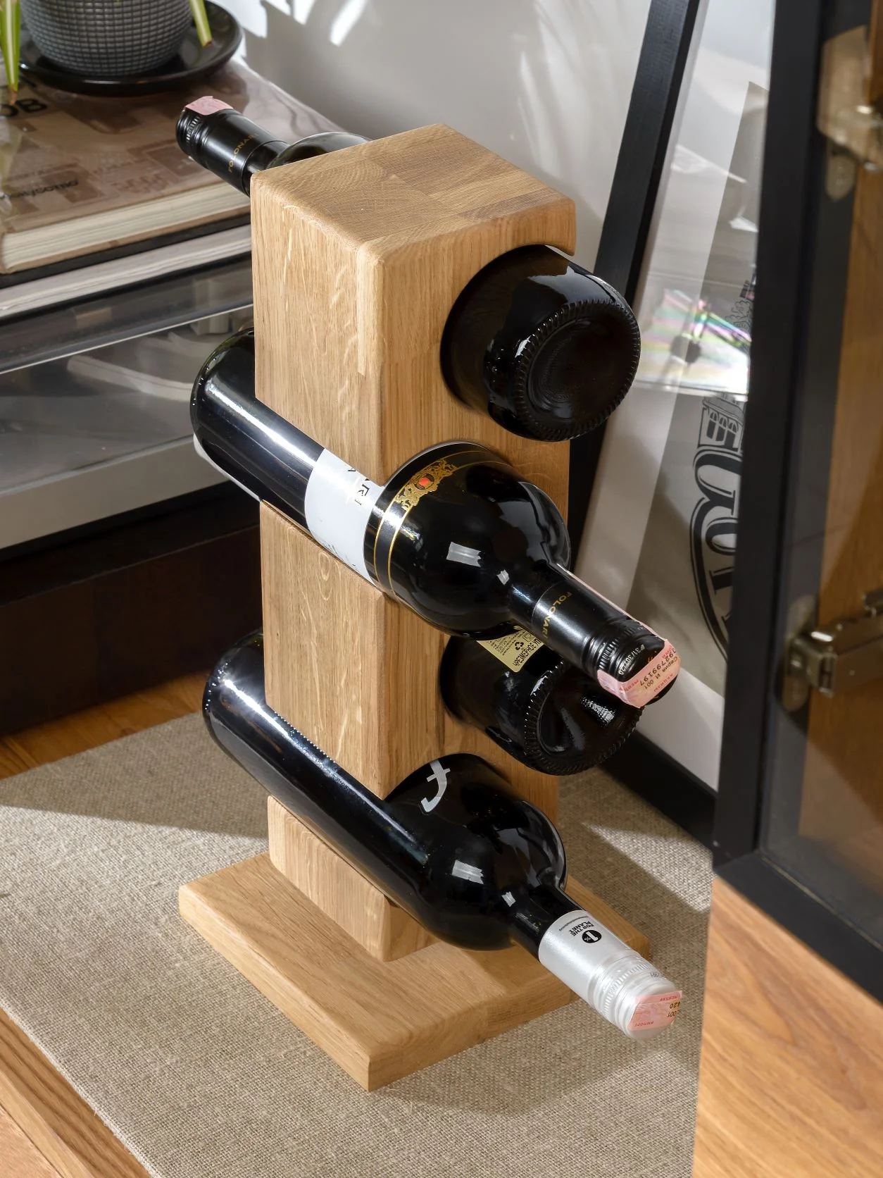 Botellero de roble Alma, puesto de vinos para 4 botellas | NordicStory - Image 7