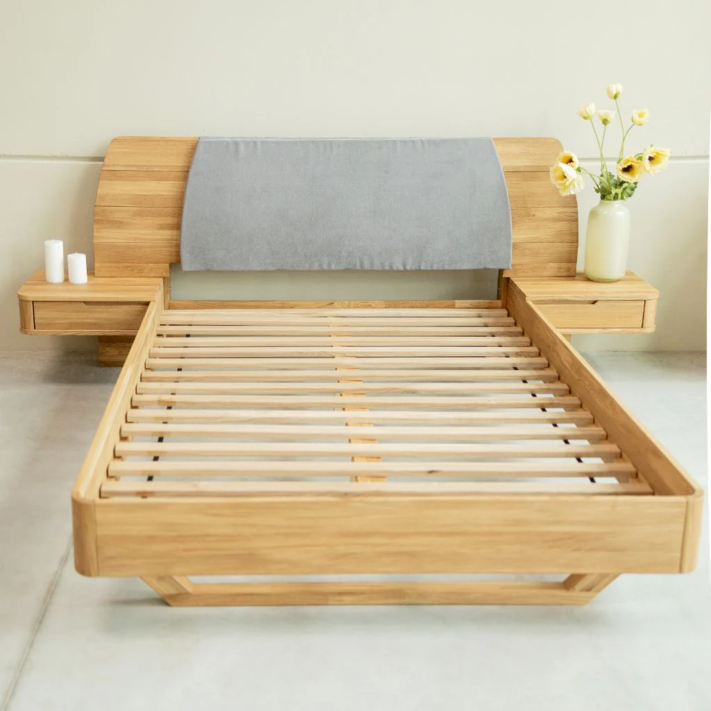 Cama de madera maciza de roble con mesillas adosadas ALINA | NordicStory - Image 3