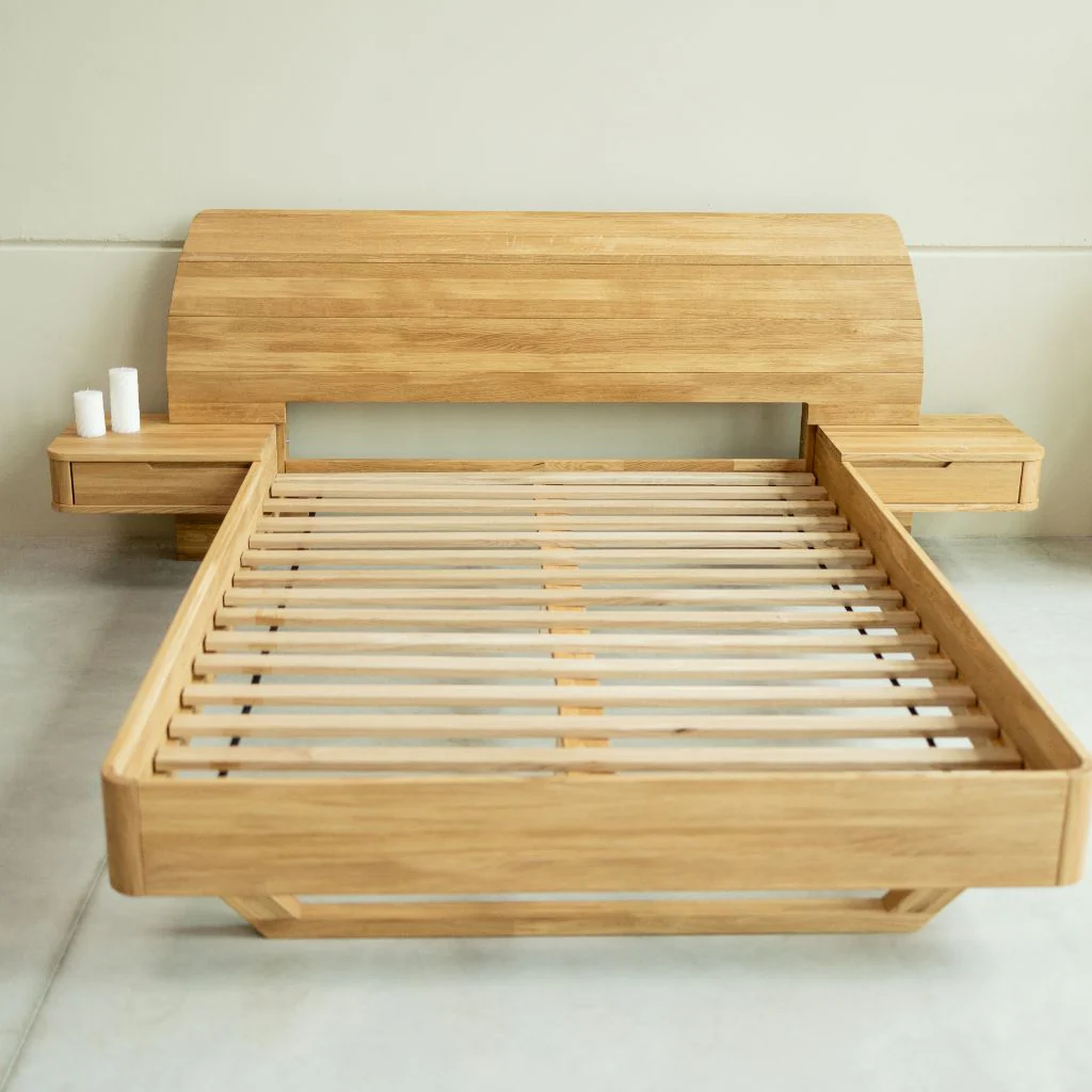 Cama de madera maciza de roble con mesillas adosadas ALINA | NordicStory - Image 5