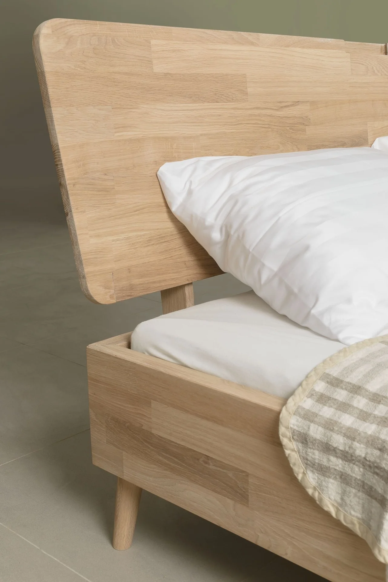 Cama de madera maciza de roble Escandi | NordicStory - Image 5