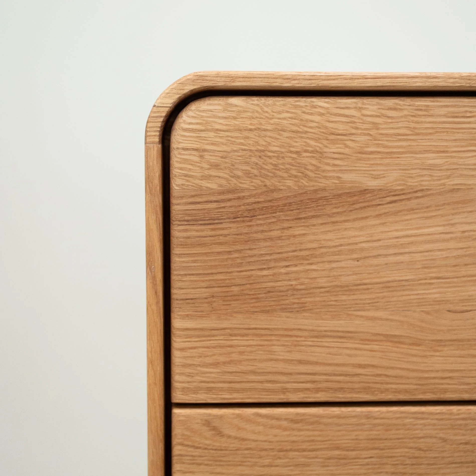 Comoda de madera maciza roble Geneva | NordicStory - Image 3
