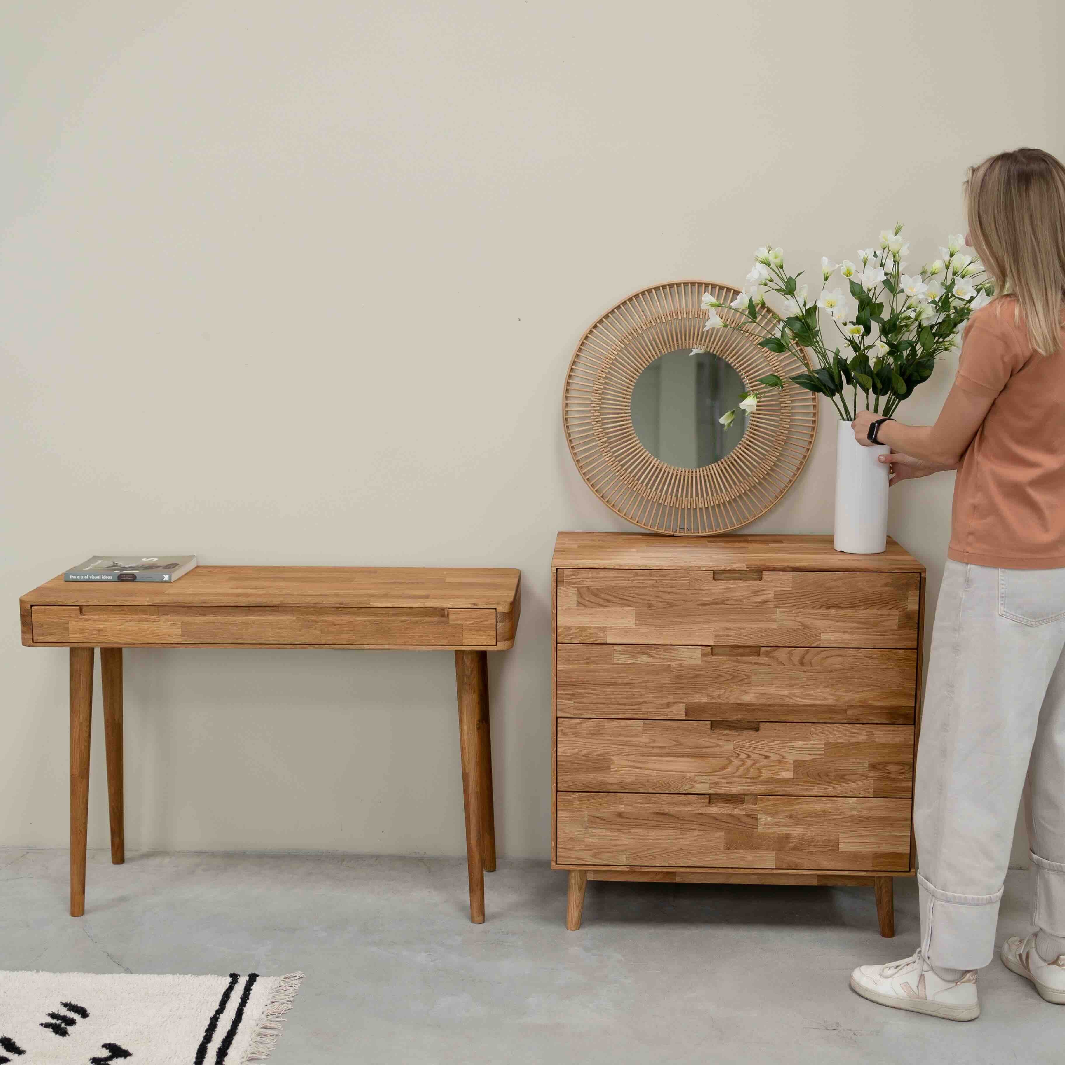 Cómoda de madera maciza de roble Escandi 1 | NordicStory - Image 3