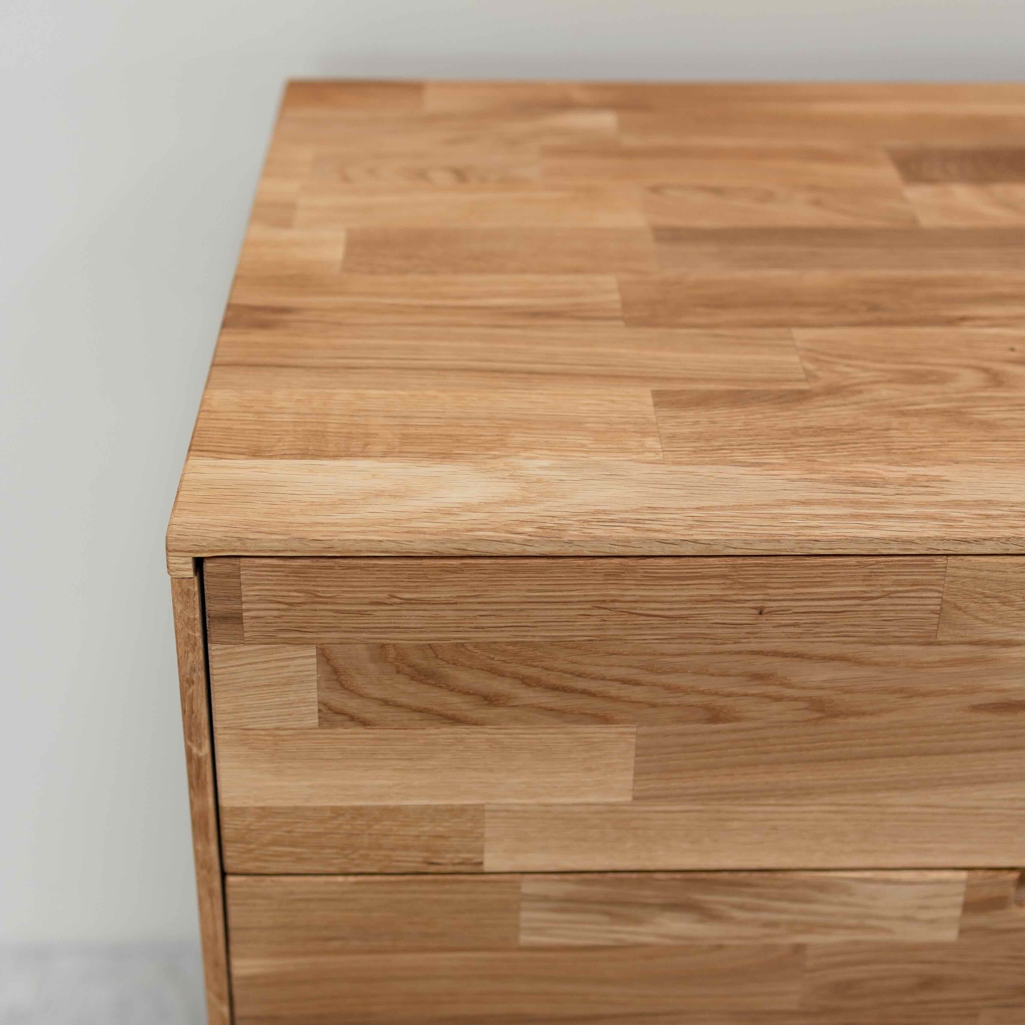 Cómoda de madera maciza de roble Escandi 1 | NordicStory - Image 8