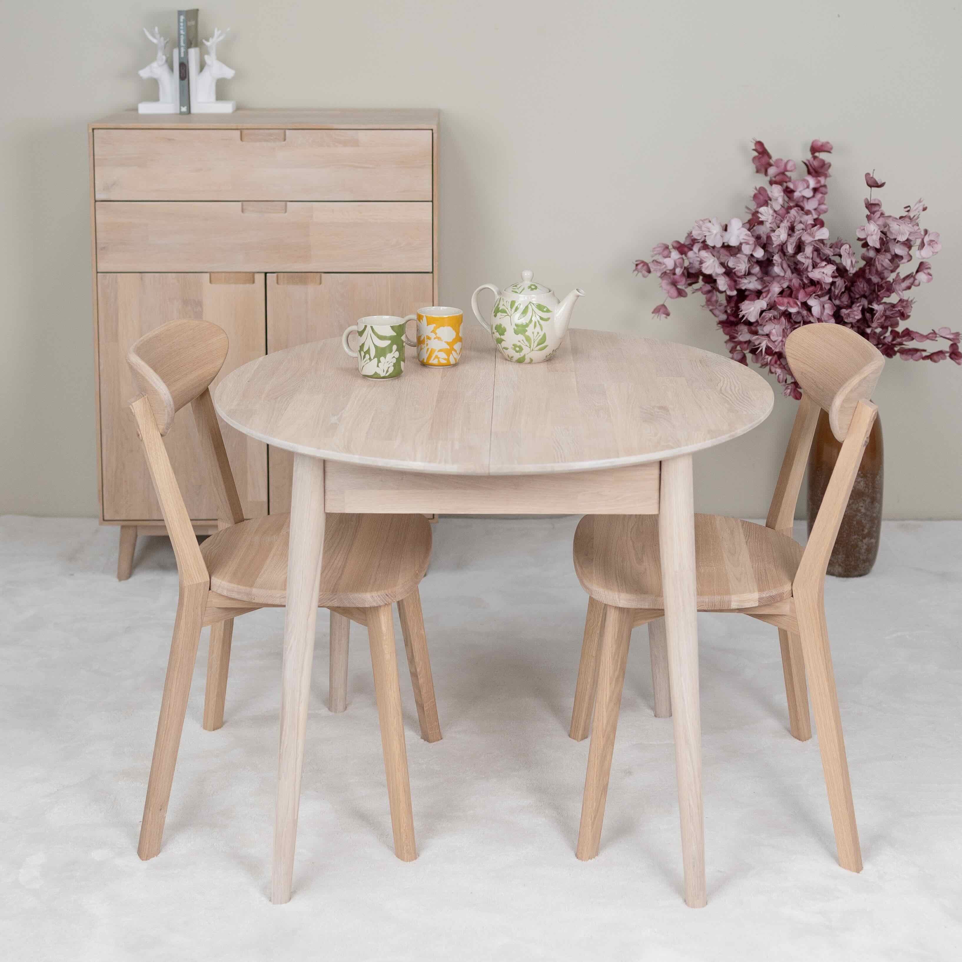 Conjunto mesa de madera maciza Escandi 3 y dos sillas ISKU - Image 4