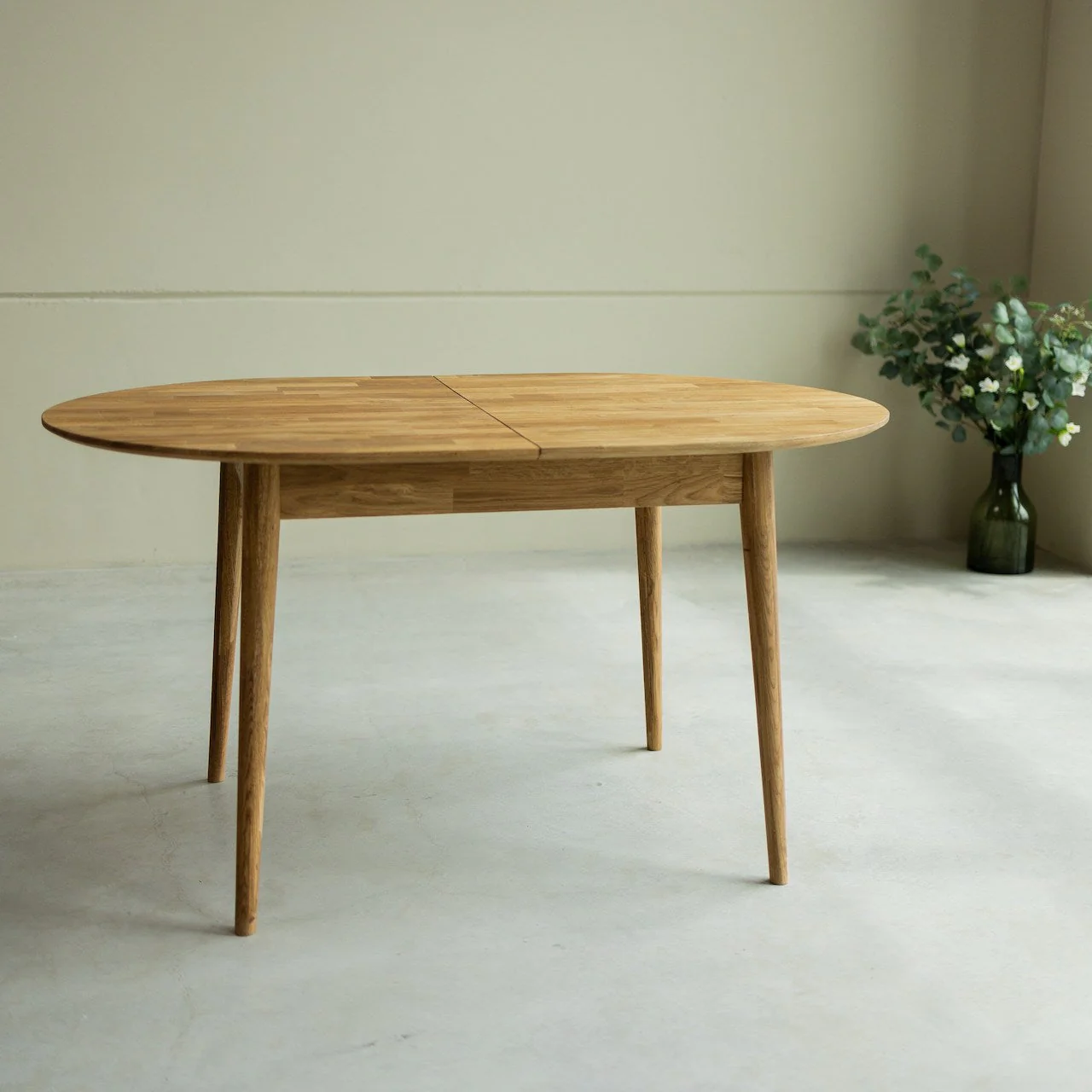 Conjunto mesa de madera maciza Escandi y 4 sillas Diana - Image 9