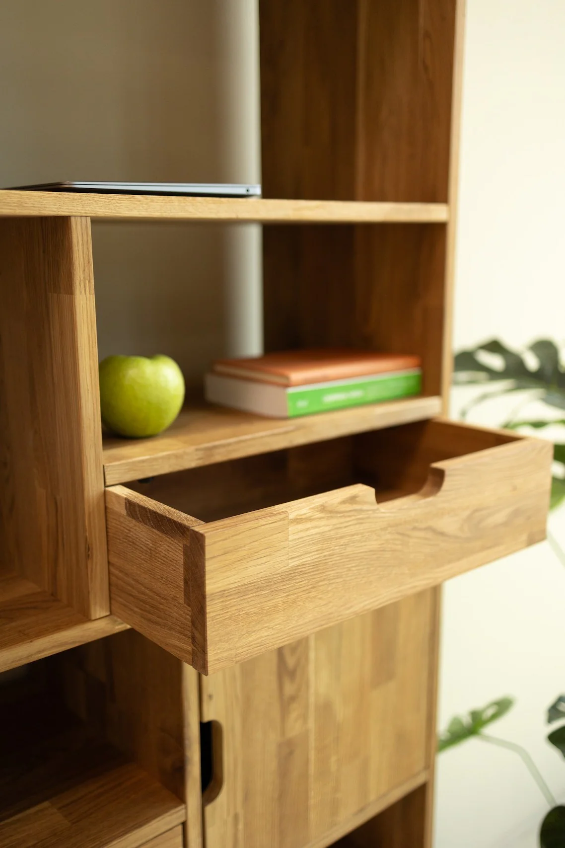 Estanteria Libreria de madera maciza de roble Escandi 3 | NordicStory - Image 4