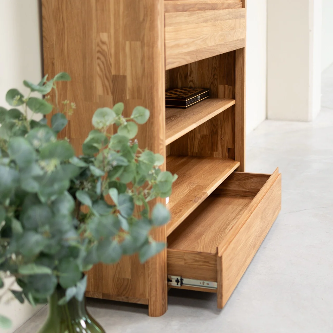 Libreria Estanteria de pared con 2 cajones de madera maciza de roble Elsa 2 | NordicStory - Image 5