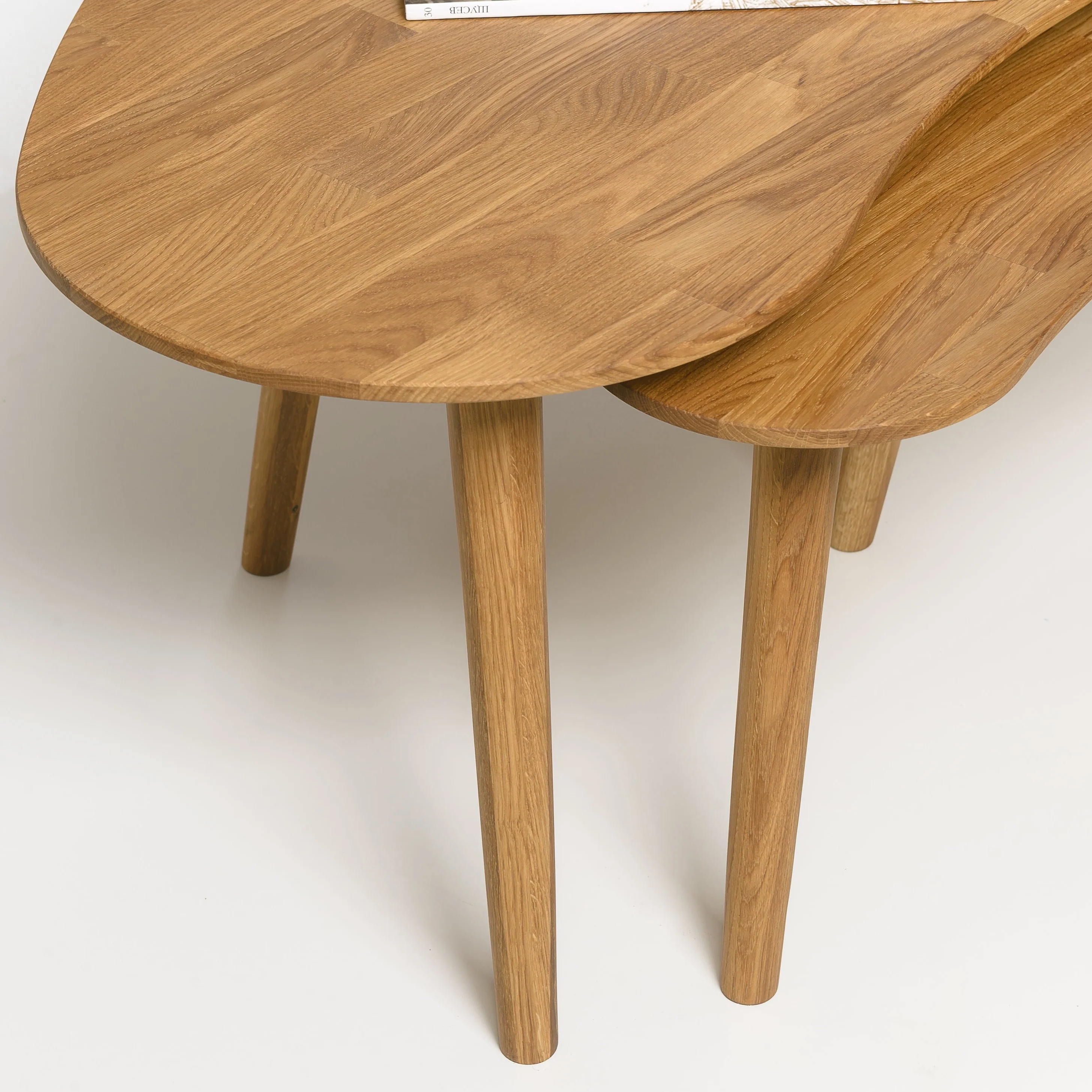Mesa de centro apilables de madera maciza de roble Escandi | NordicStory - Image 6