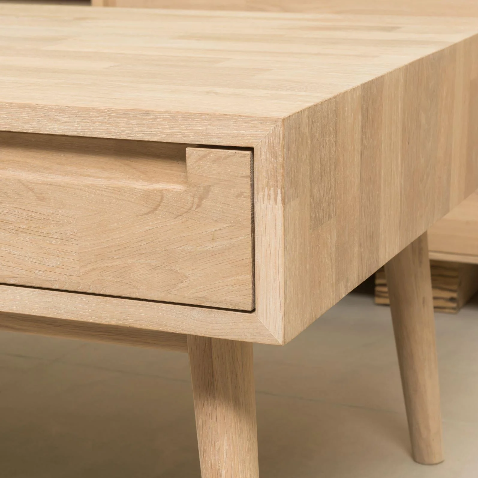 Mesa de centro de madera maciza de roble Escandi 8 | NordicStory - Image 11