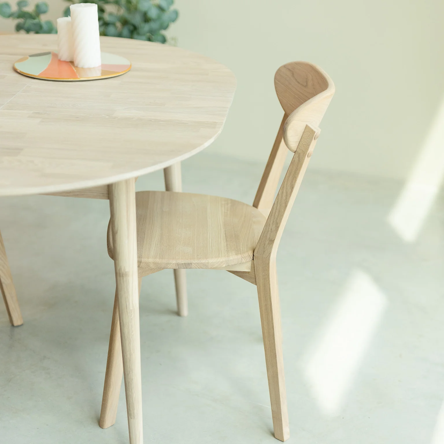 Mesa extensible de comedor de madera maciza de roble Escandi 4 | NordicStory - Image 10