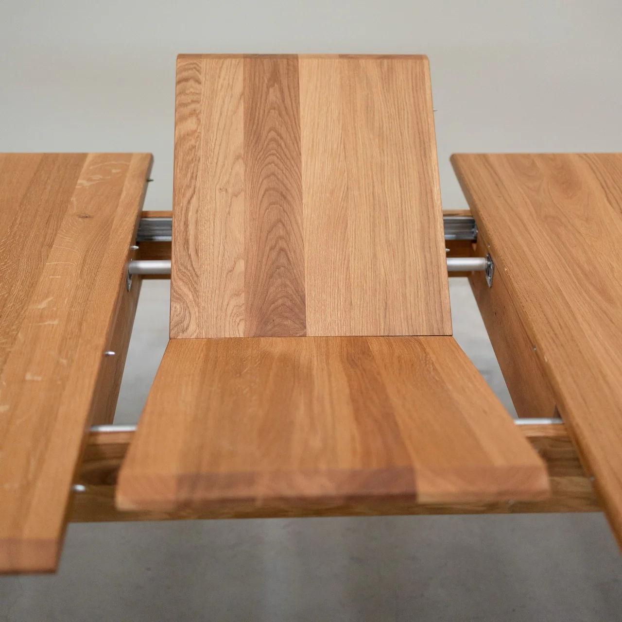 Mesa de comedor extensible de madera maciza roble Geneva | NordicStory - Image 5