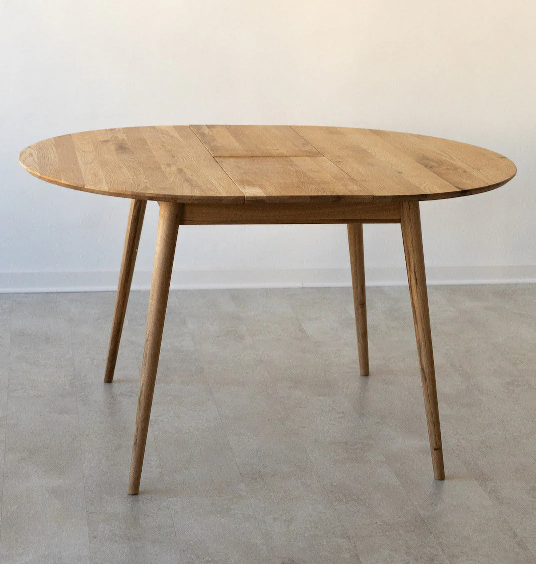 Mesa de comedor redonda y extensible de madera maciza de roble Escandi 3 | NordicStory - Image 8