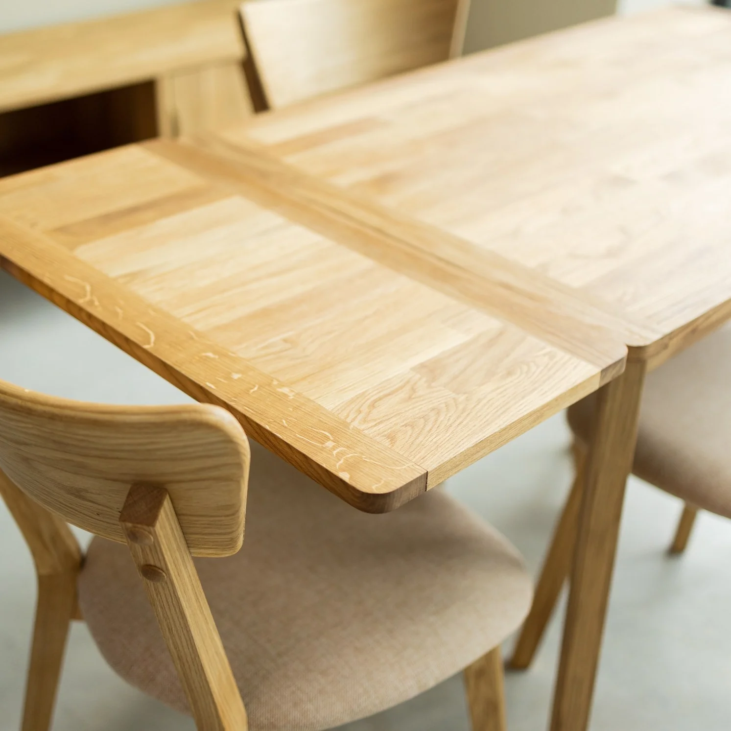 Mesa extensible de comedor de madera maciza de roble Mini 1 | NordicStory - Image 4