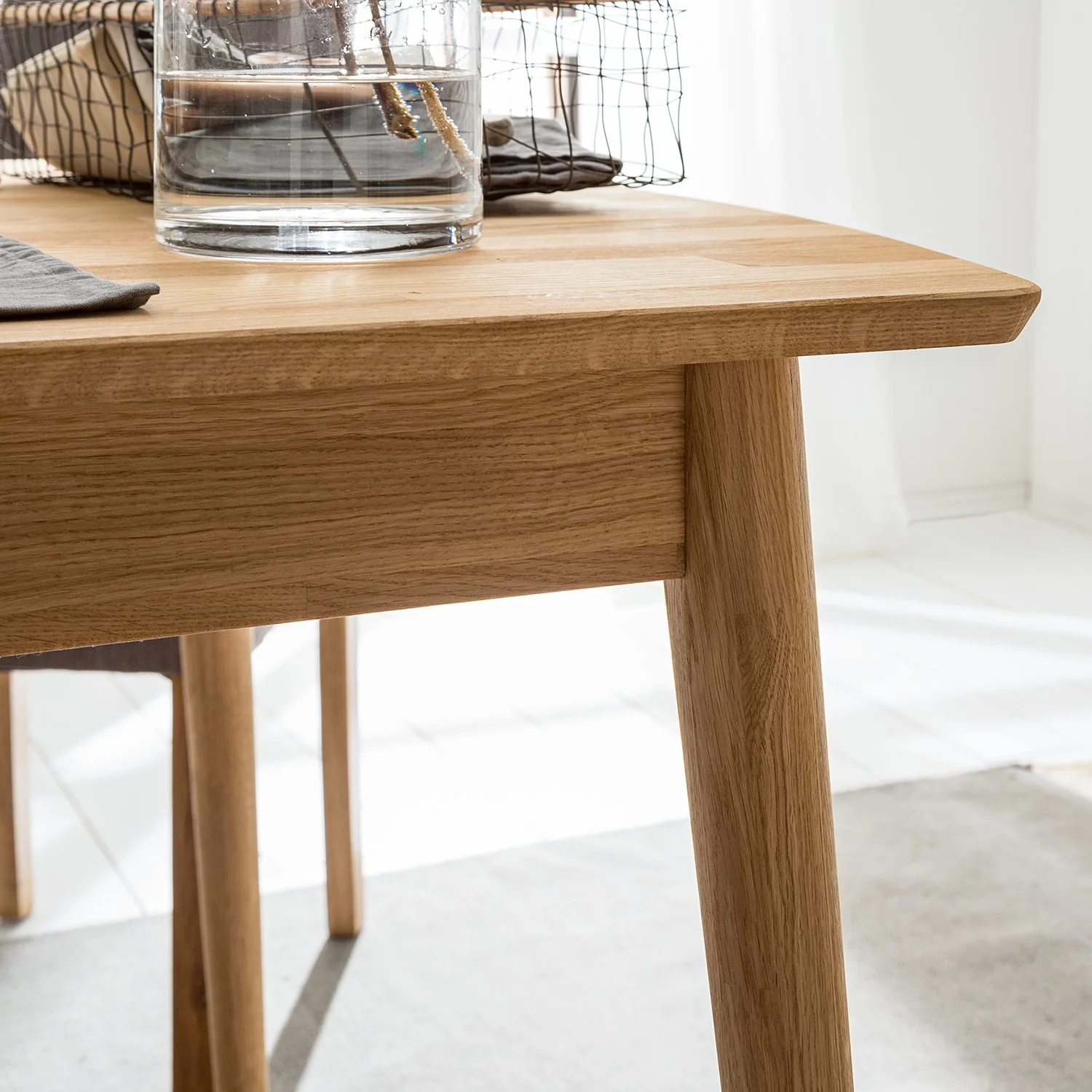 Mesa de comedor rectangular y extensible de madera maciza de roble Escandi | NordicStory - Image 11