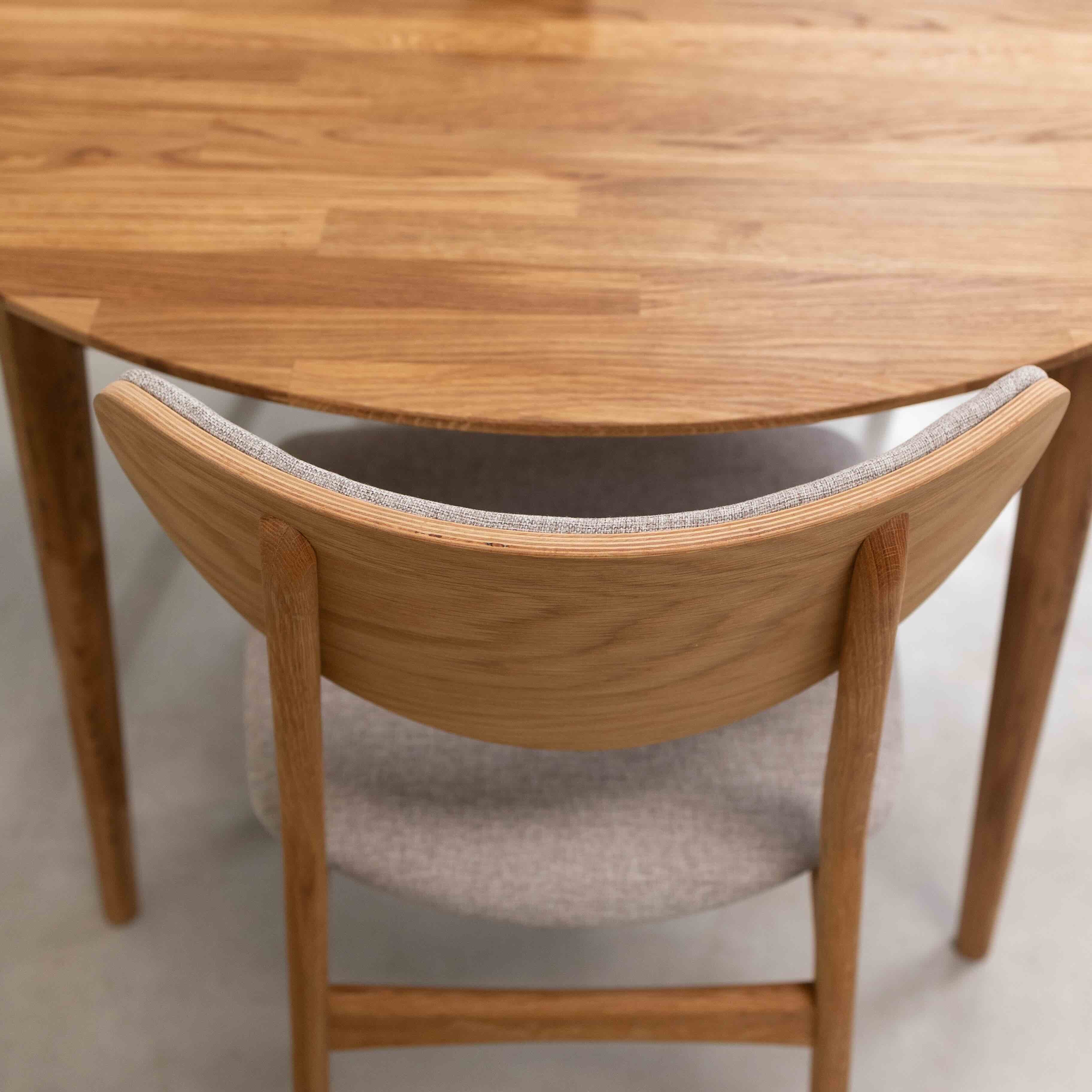 Mesa de comedor redonda y extensible de madera maciza de roble Escandi 5 | NordicStory - Image 11