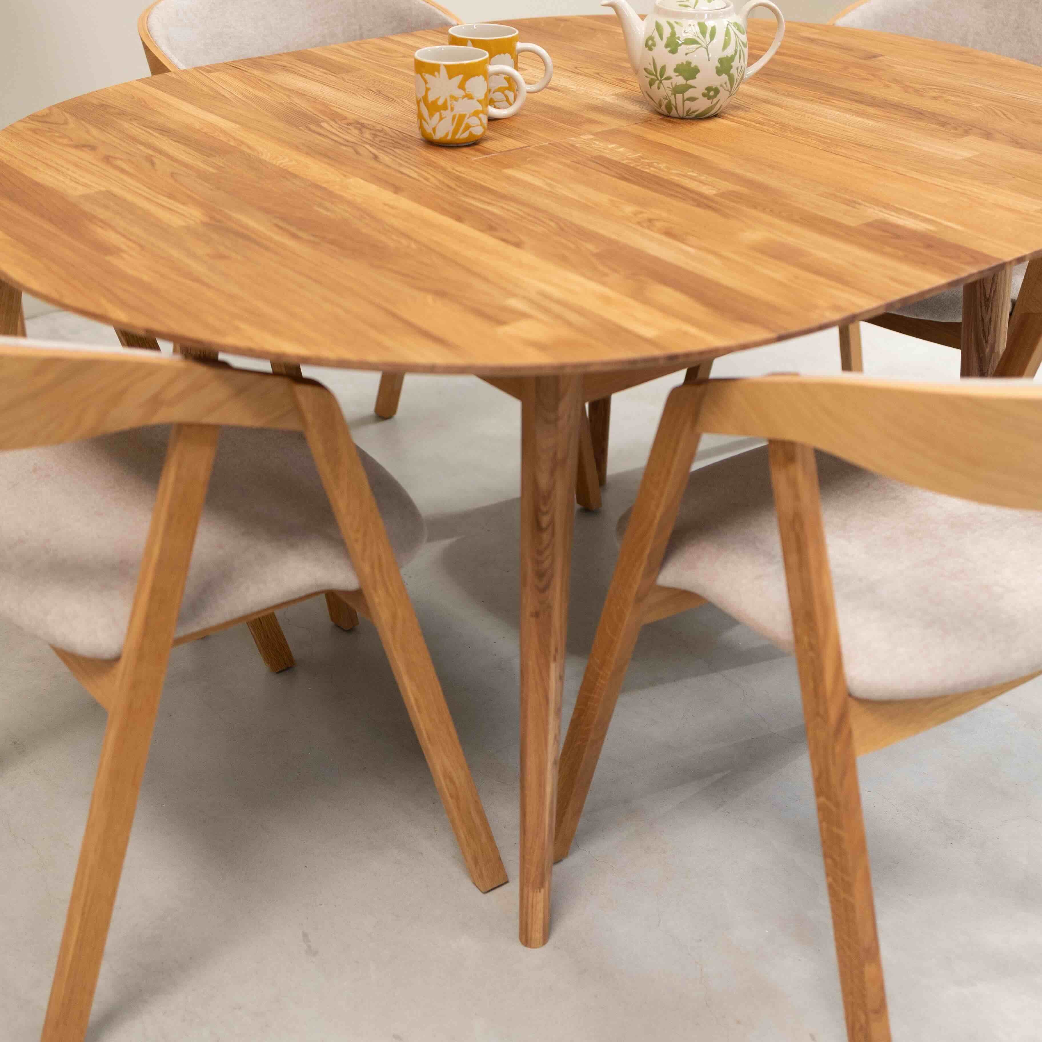 Mesa de comedor redonda y extensible de madera maciza de roble Escandi 5 | NordicStory - Image 16