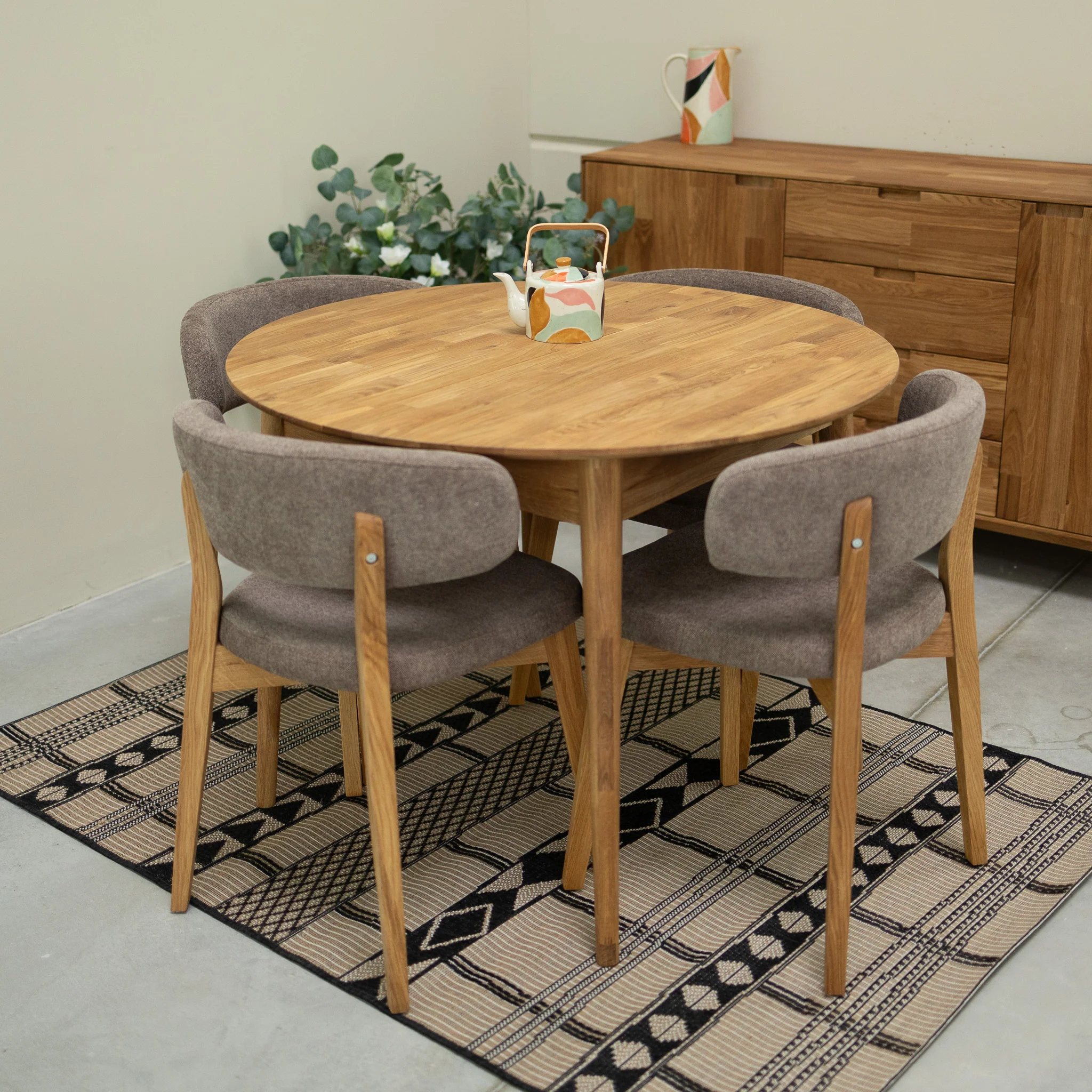 Mesa de comedor redonda y extensible de madera maciza de roble Escandi 6 | NordicStory - Image 5