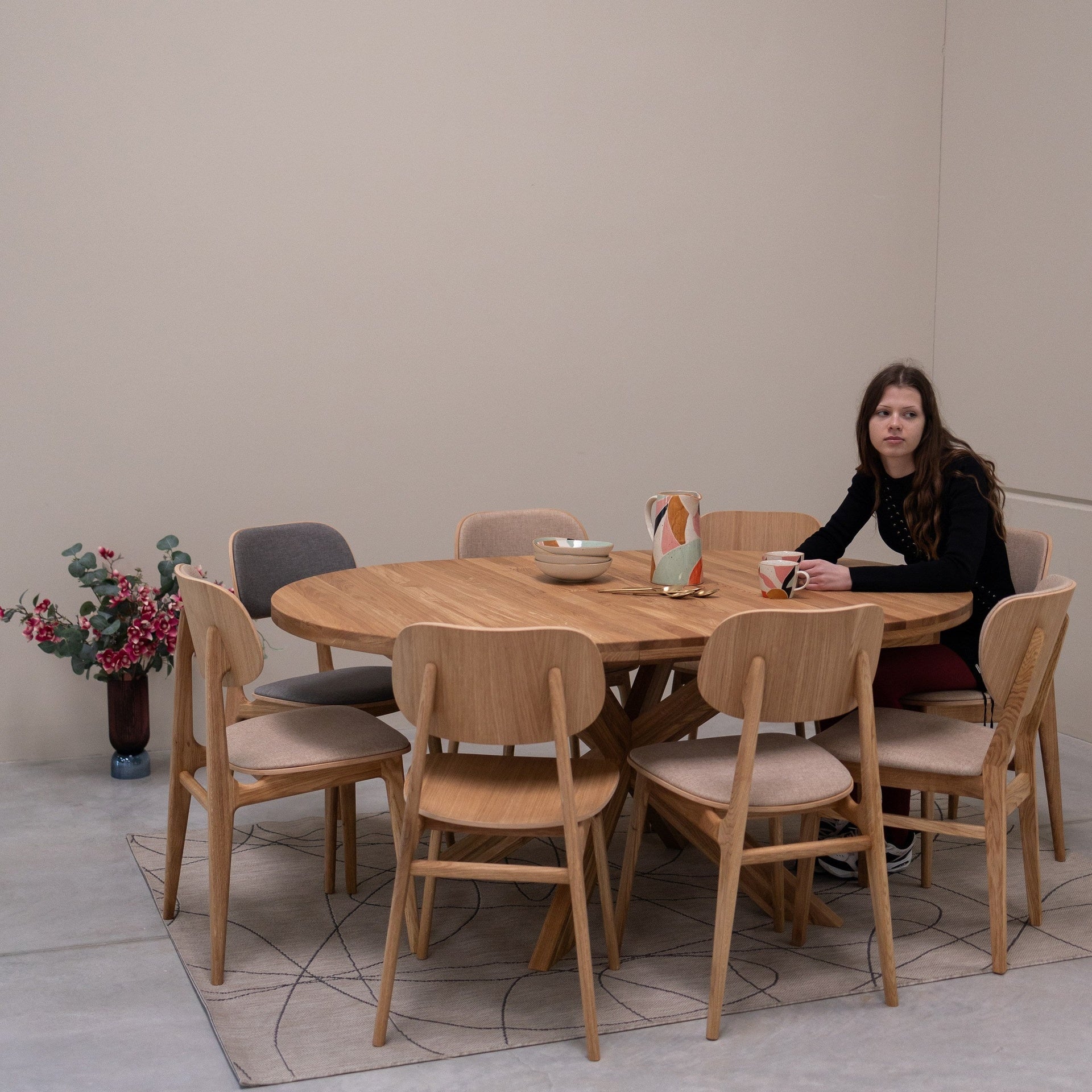Mesa de comedor redonda y extensible de madera maciza de roble Holger | NordicStory - Image 13