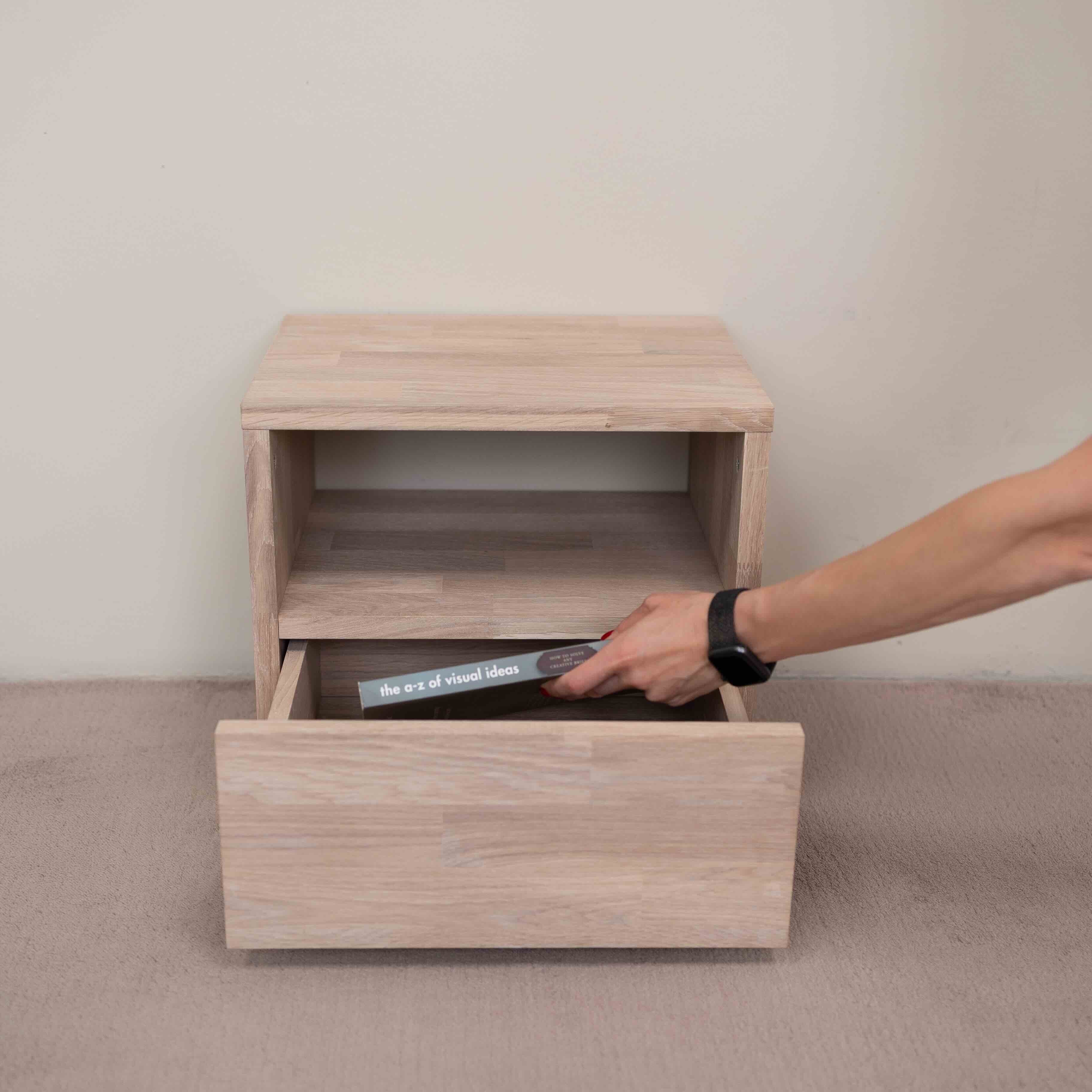 Mesita de noche de madera maciza de roble Denmark | NordicStory - Image 13