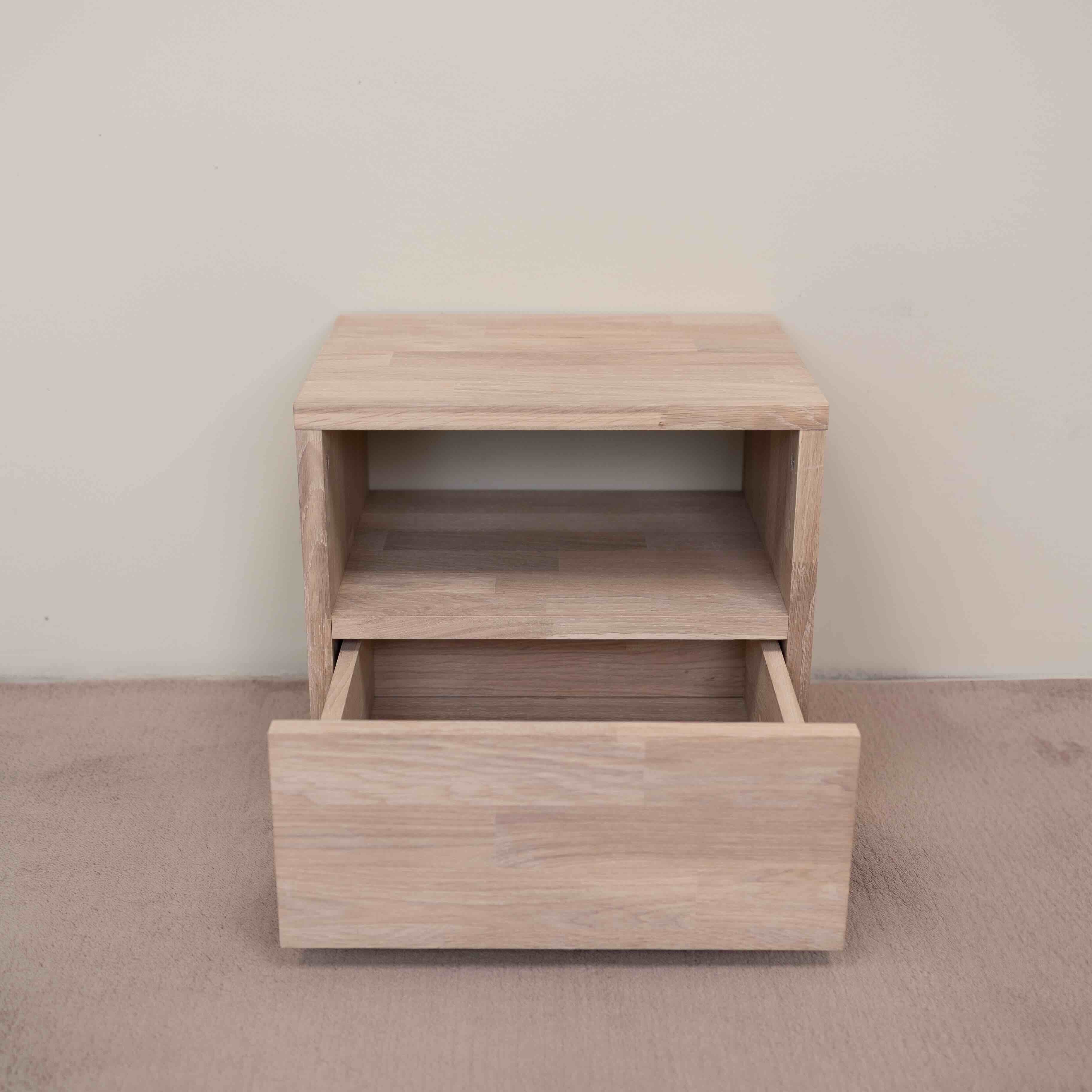 Mesita de noche de madera maciza de roble Denmark | NordicStory - Image 14